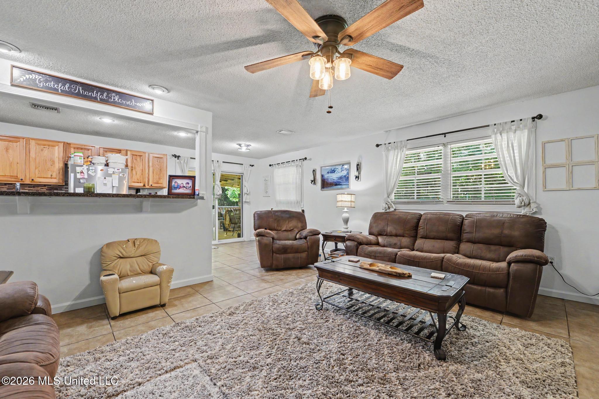 4317 Cunningham Road Property Photo 3