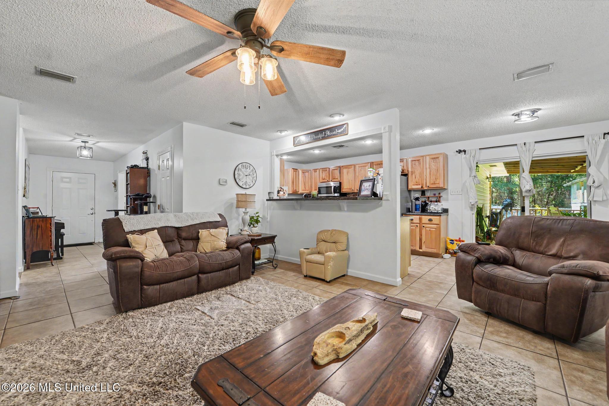 4317 Cunningham Road Property Photo 4