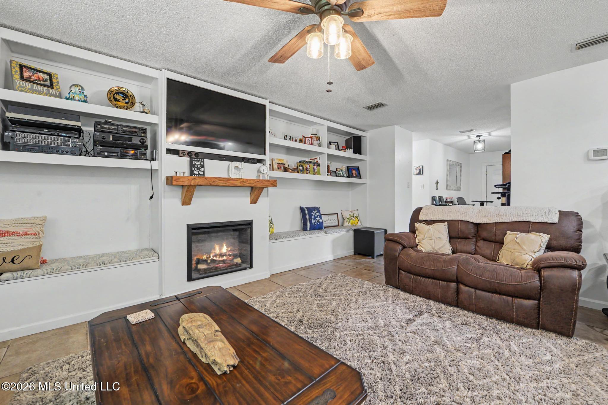 4317 Cunningham Road Property Photo 5