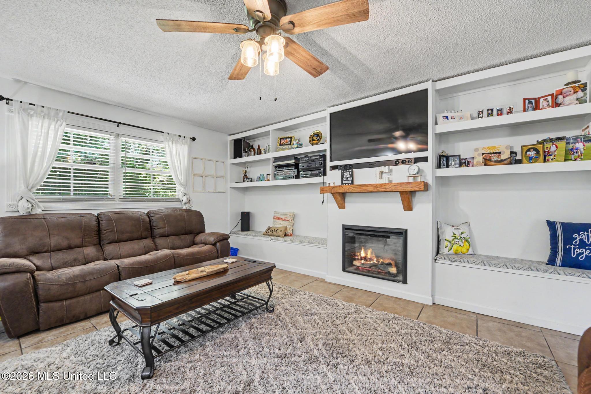 4317 Cunningham Road Property Photo 6