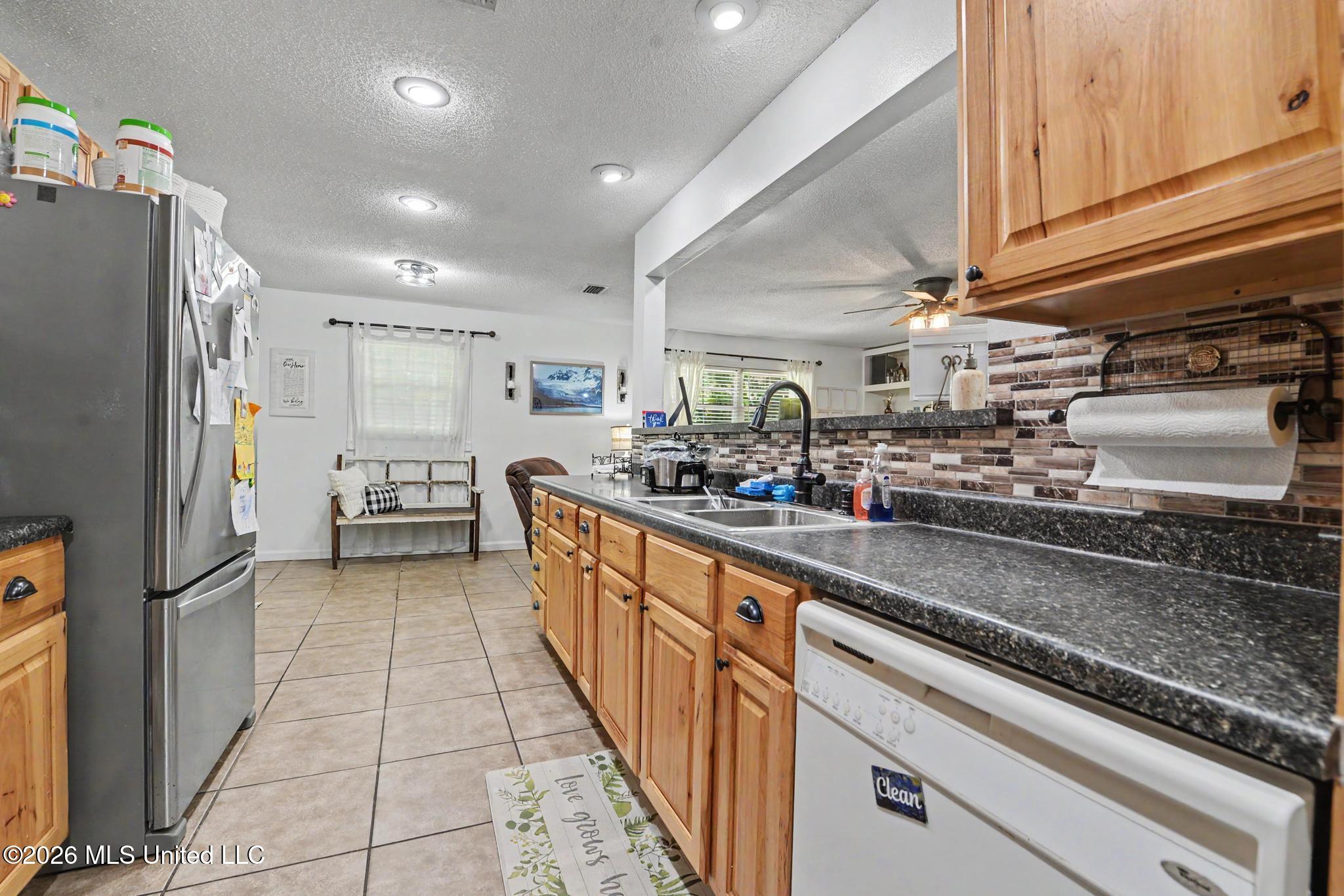 4317 Cunningham Road Property Photo 9