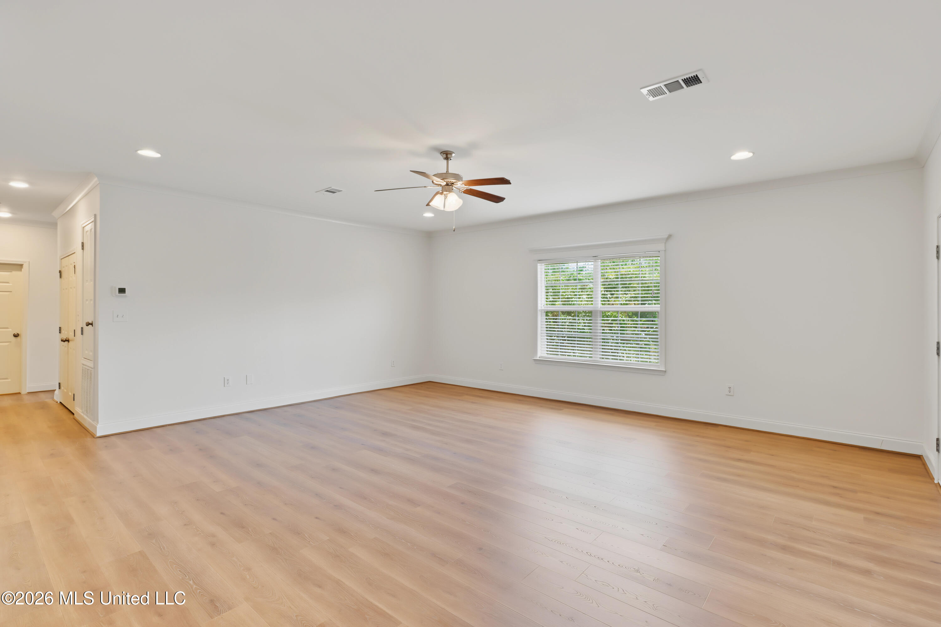 211 Armand Oaks Property Photo 10