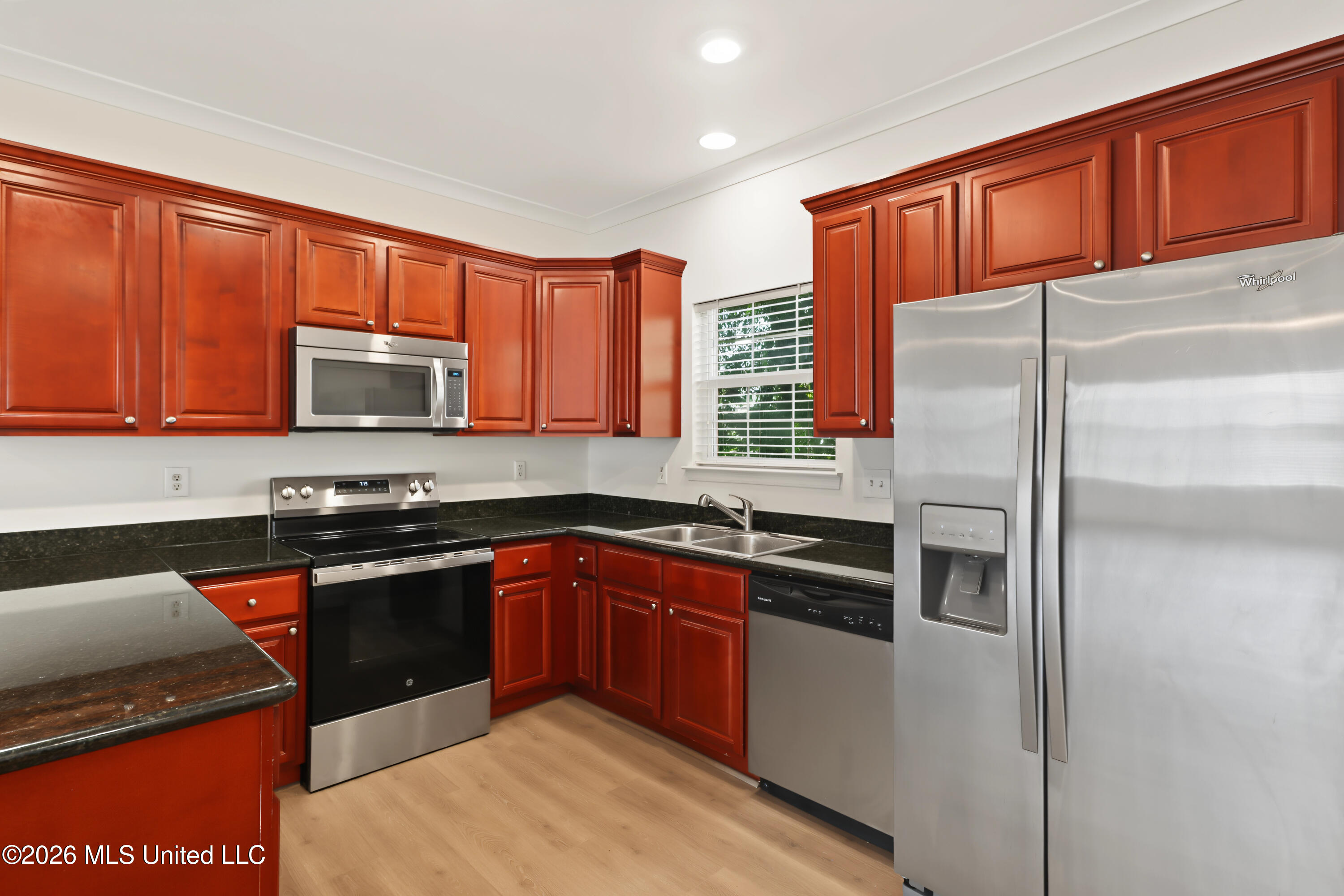 211 Armand Oaks Property Photo 12