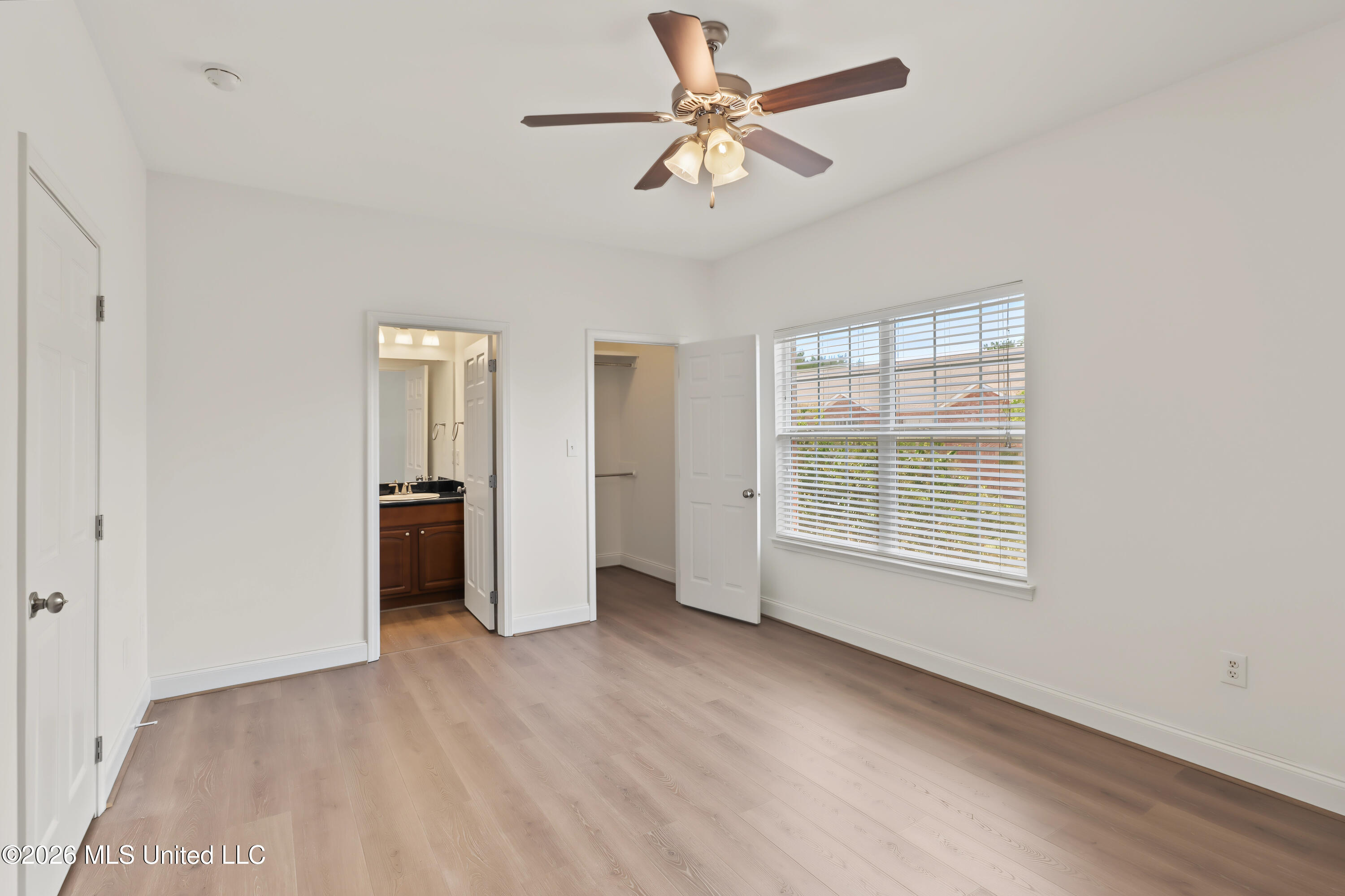 211 Armand Oaks Property Photo 16