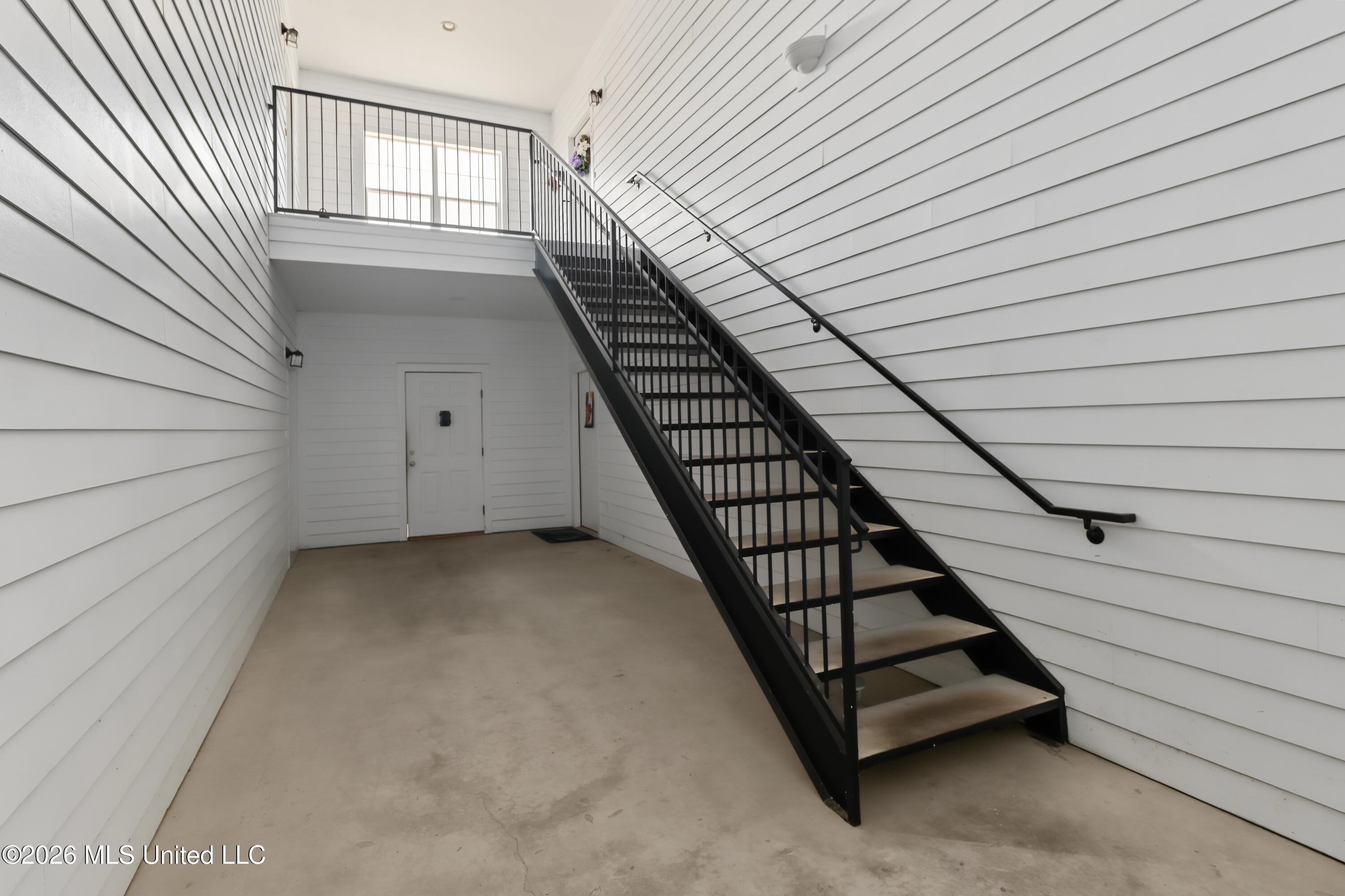 211 Armand Oaks Property Photo 17