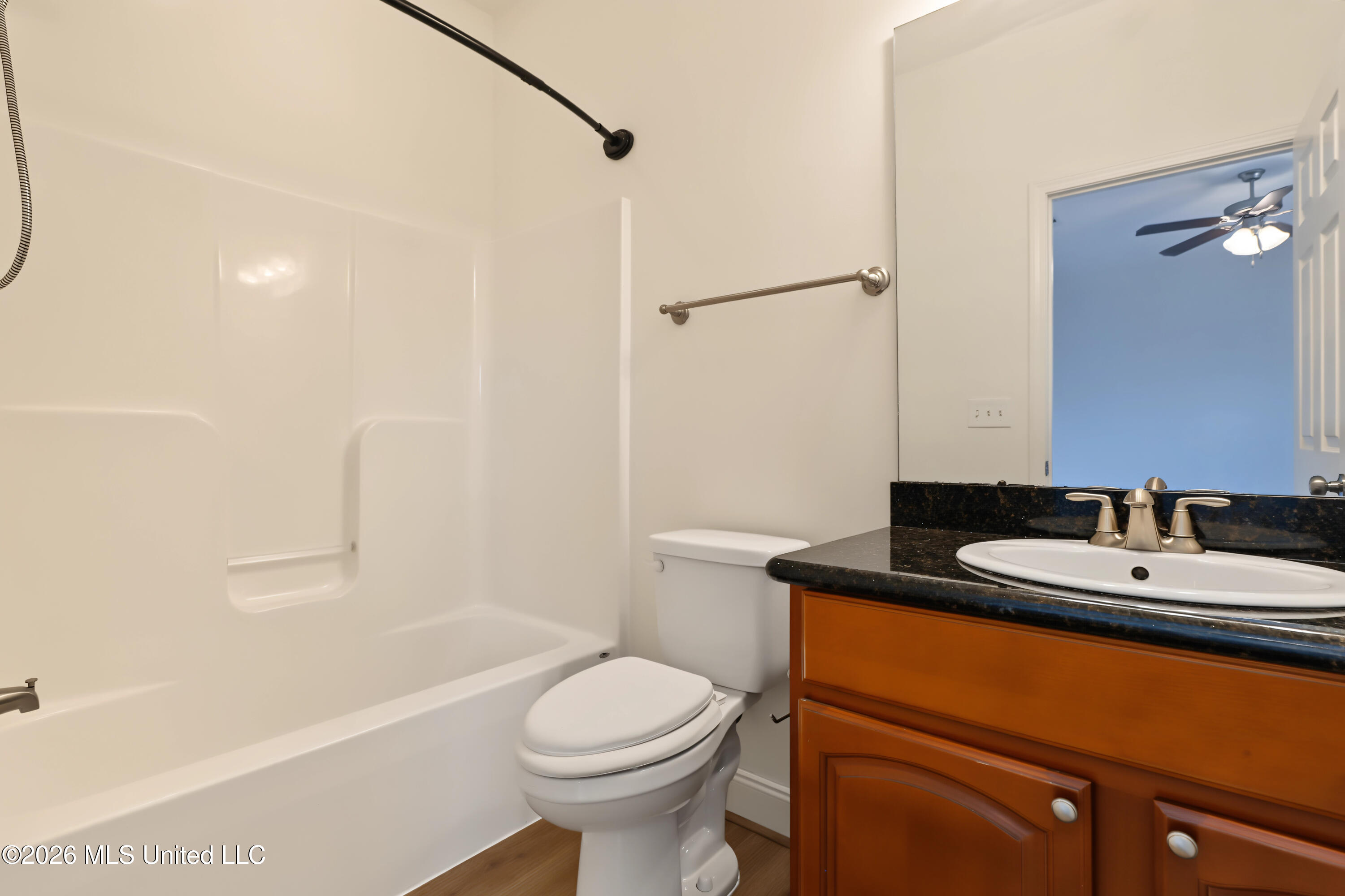 211 Armand Oaks Property Photo 18