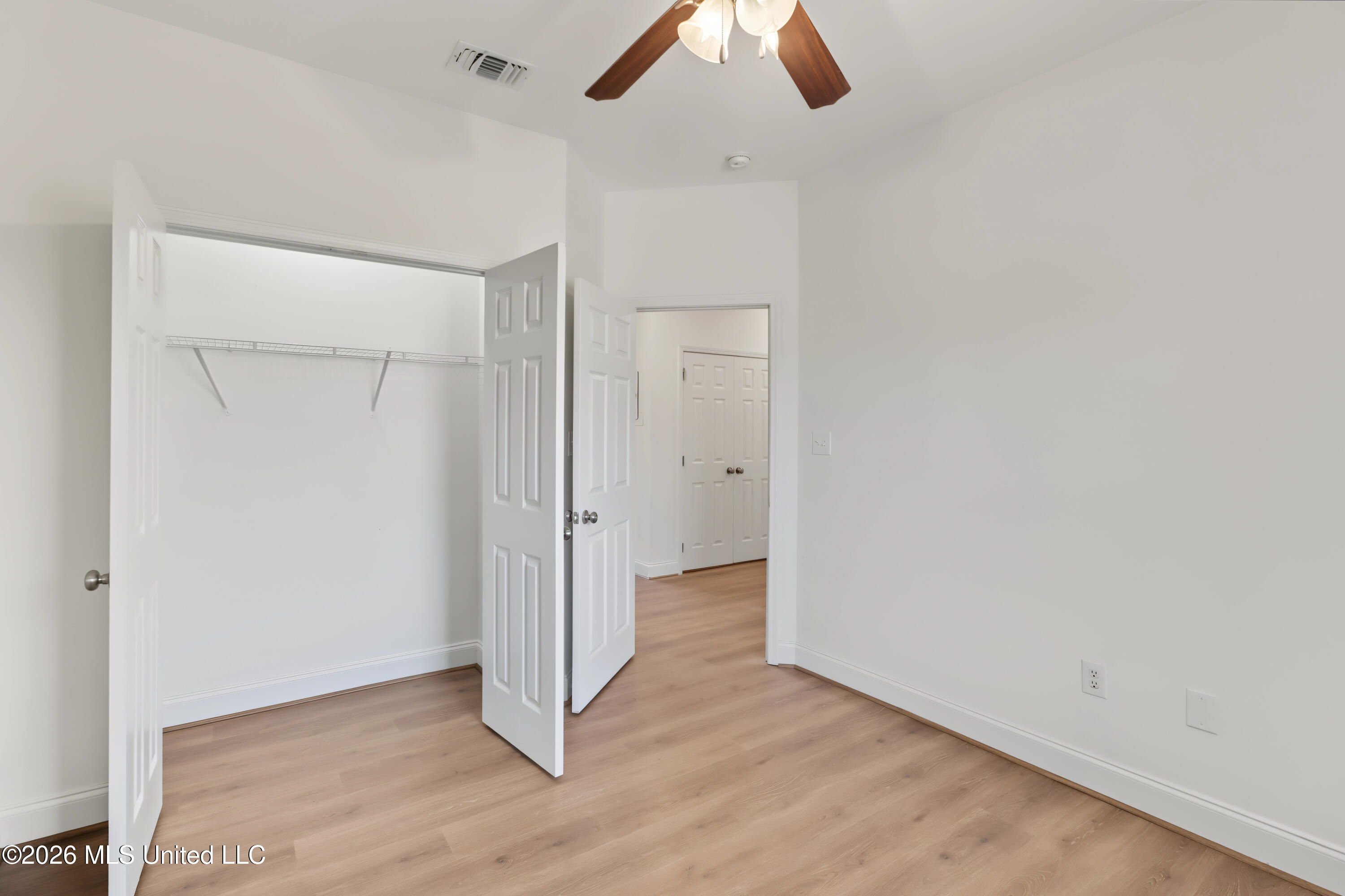 211 Armand Oaks Property Photo 20