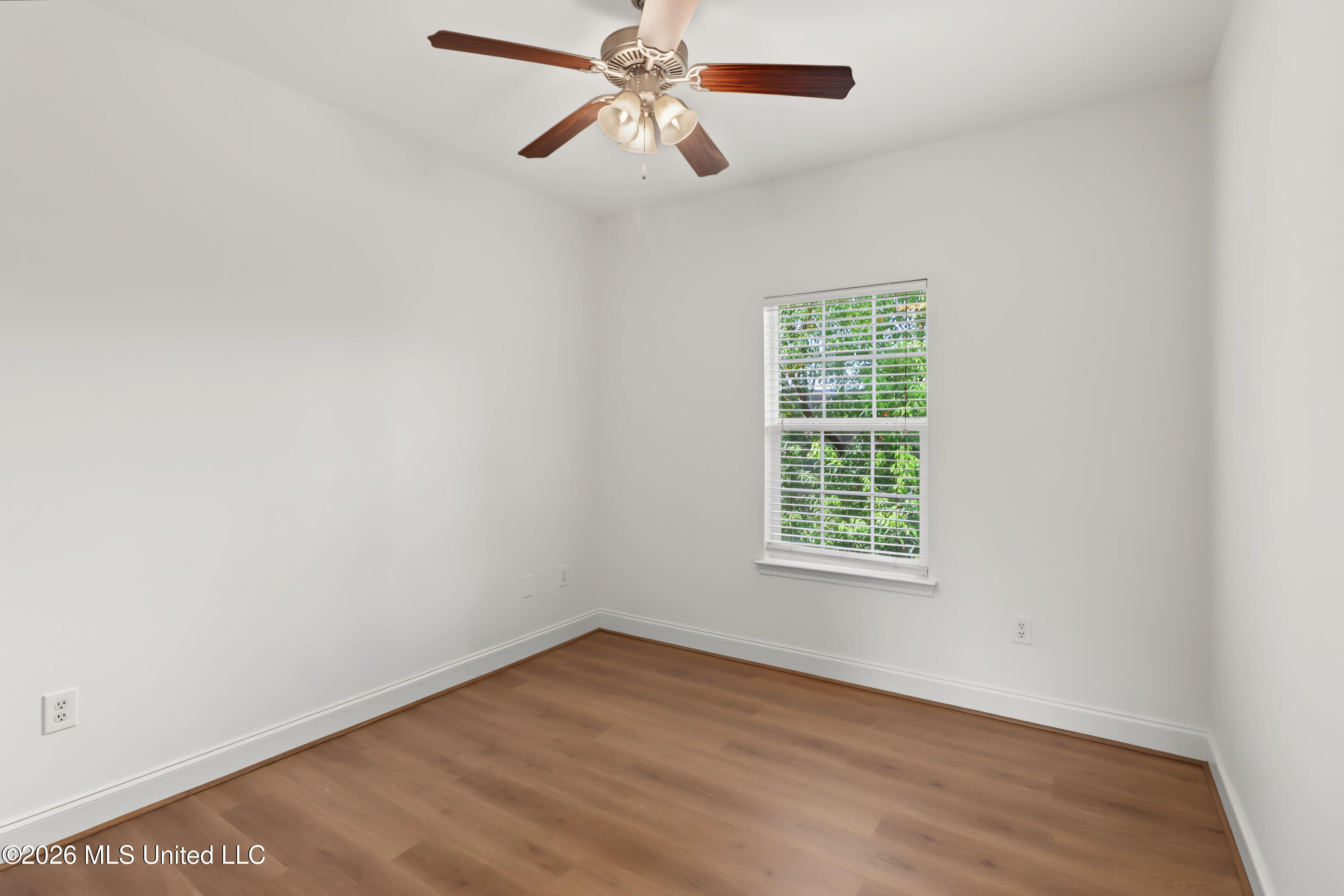 211 Armand Oaks Property Photo 21