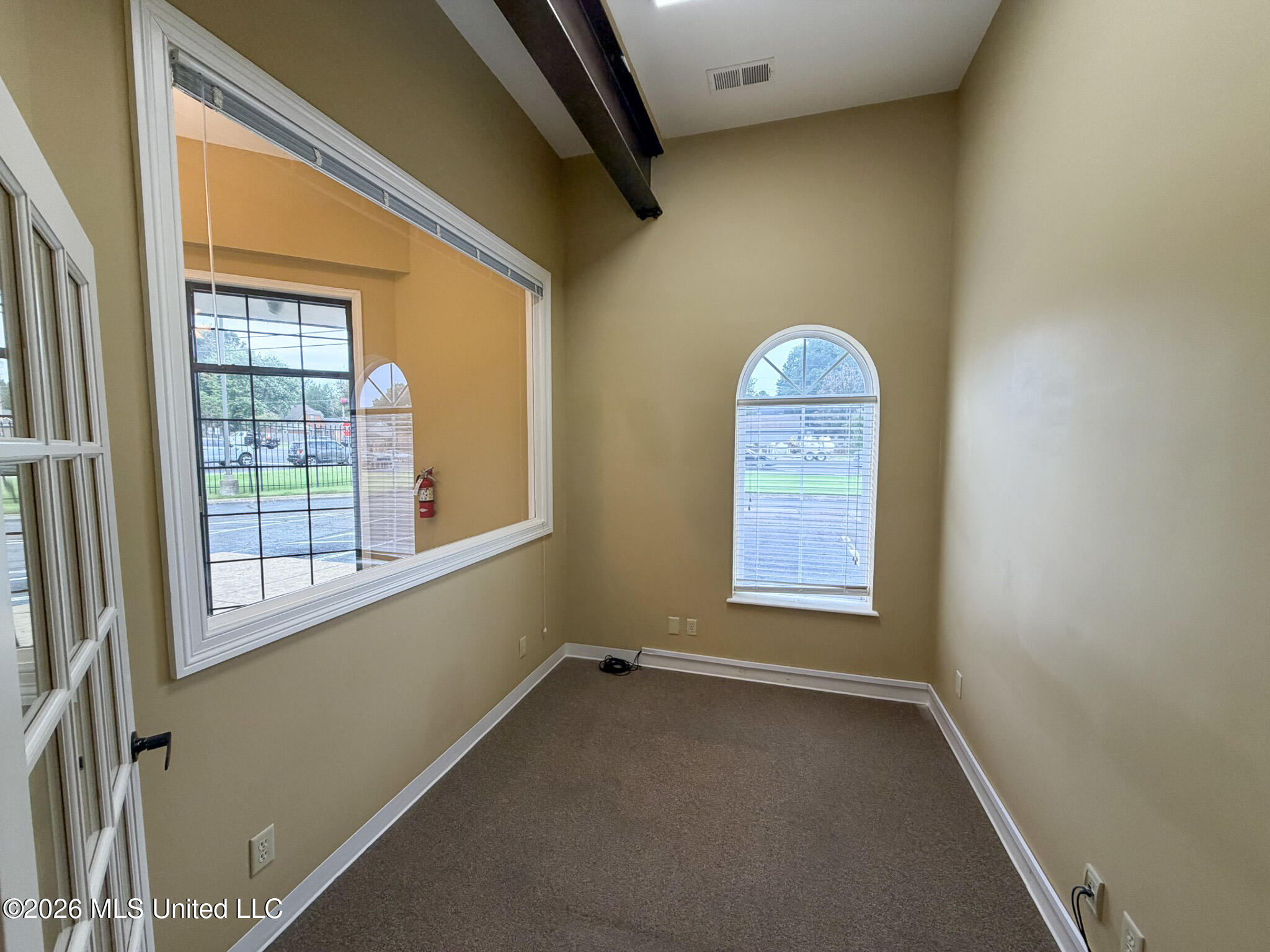 7253 Goodman Road Property Photo 7