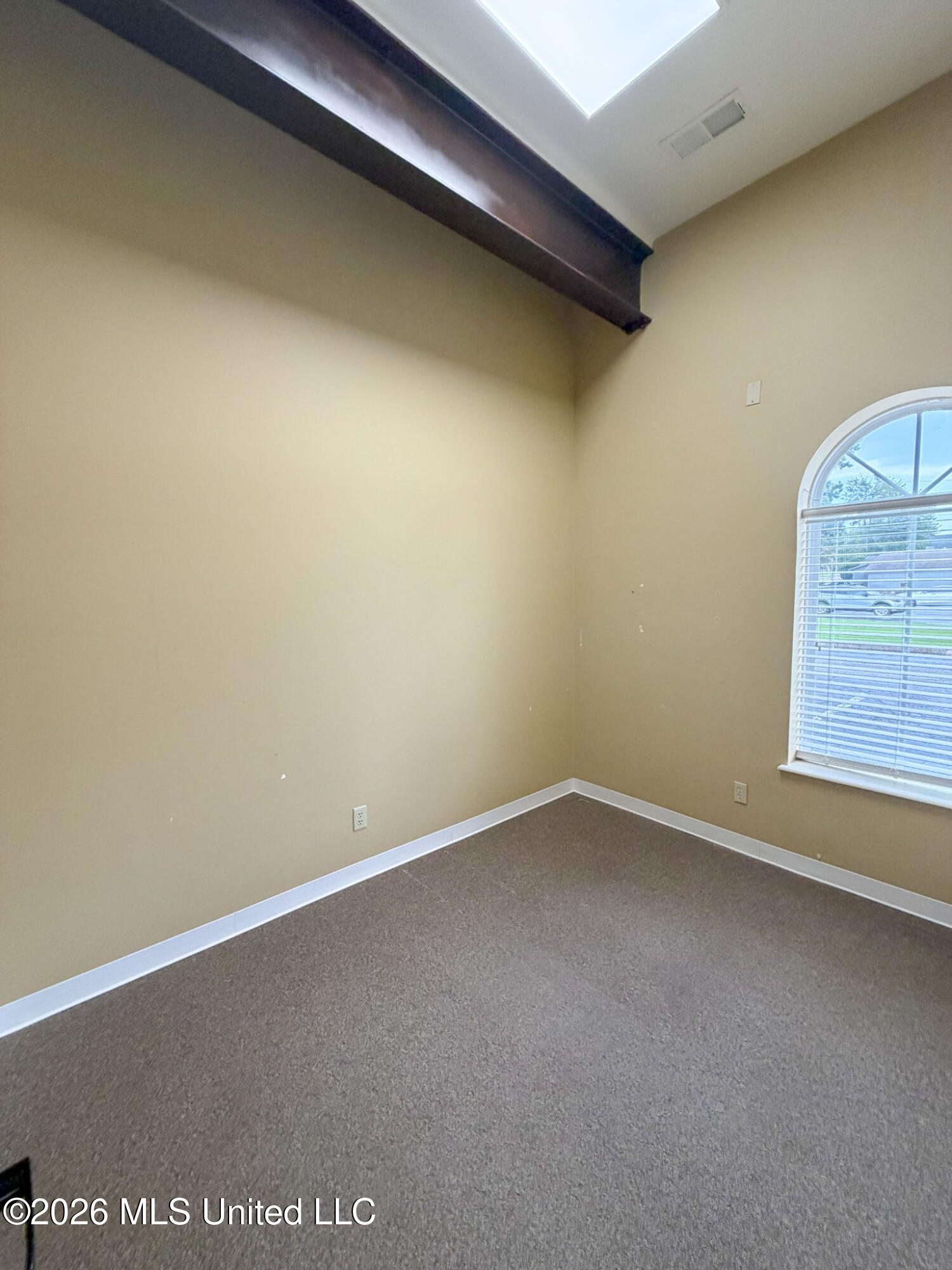 7253 Goodman Road Property Photo 15