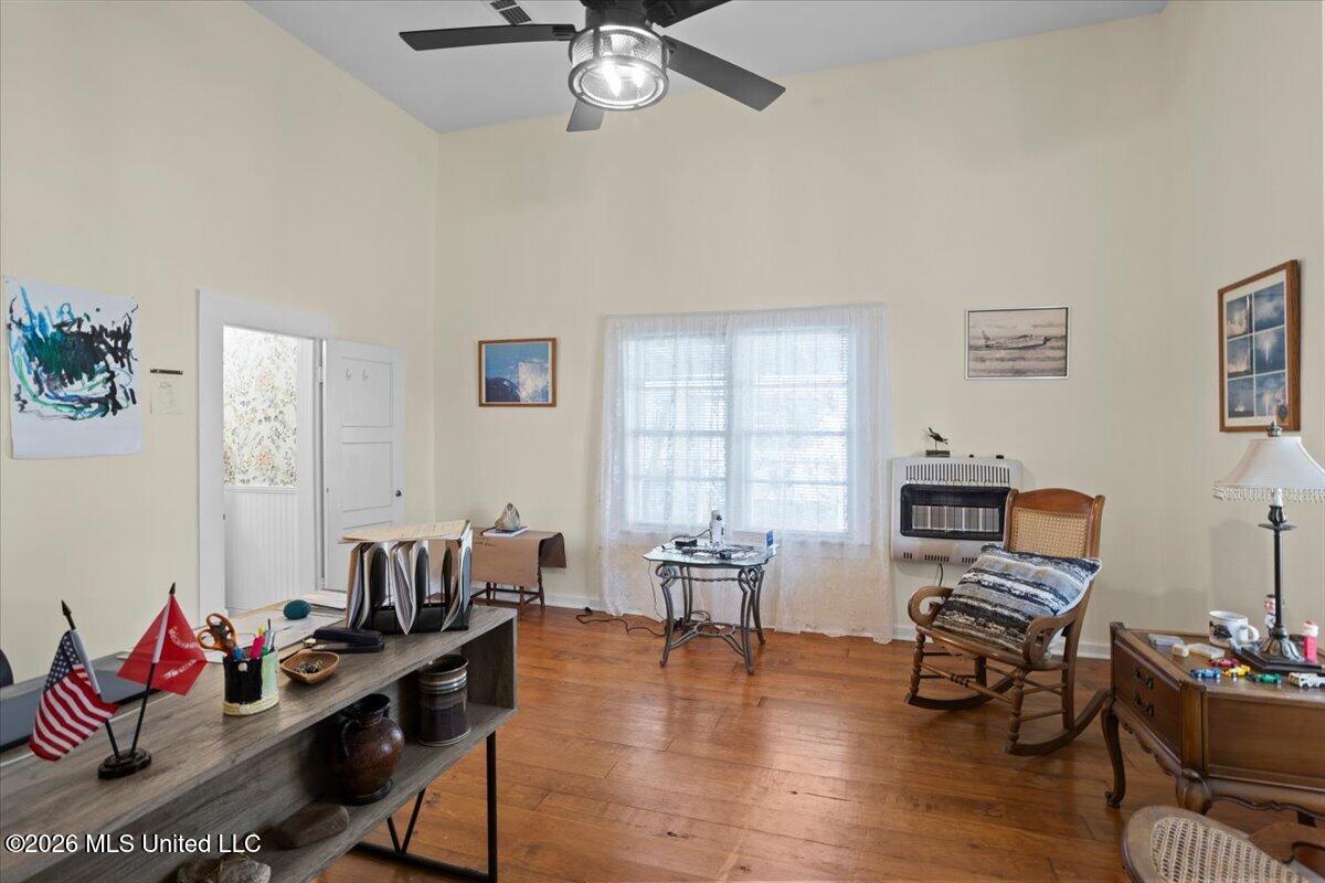 402 Dubose Street Property Photo 6