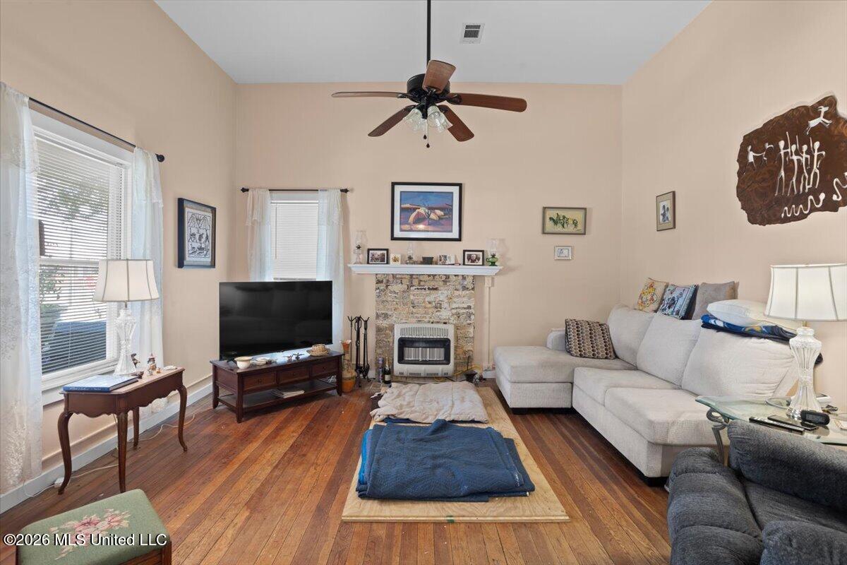 402 Dubose Street Property Photo 10