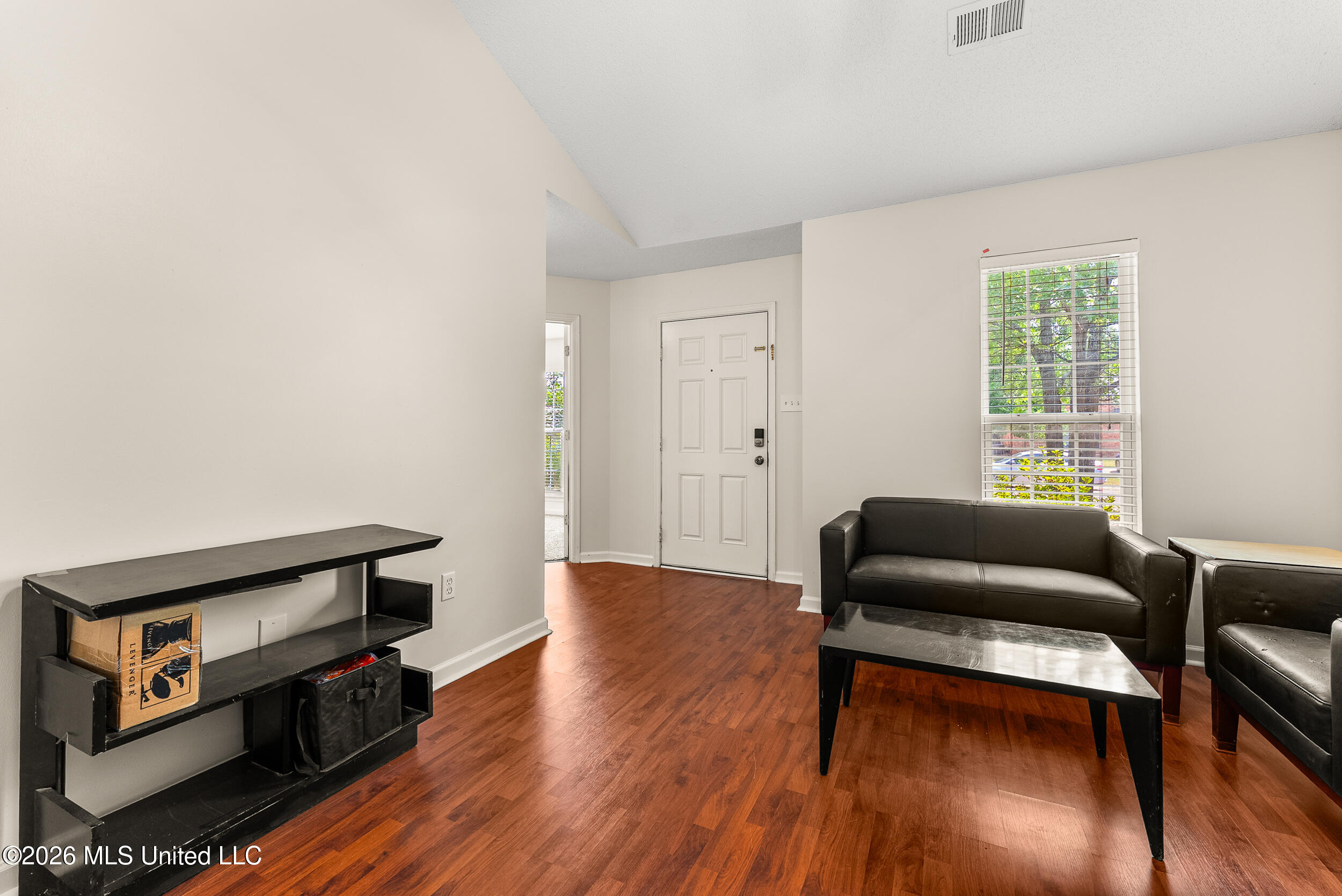 5321 Kalian Cove Property Photo 8