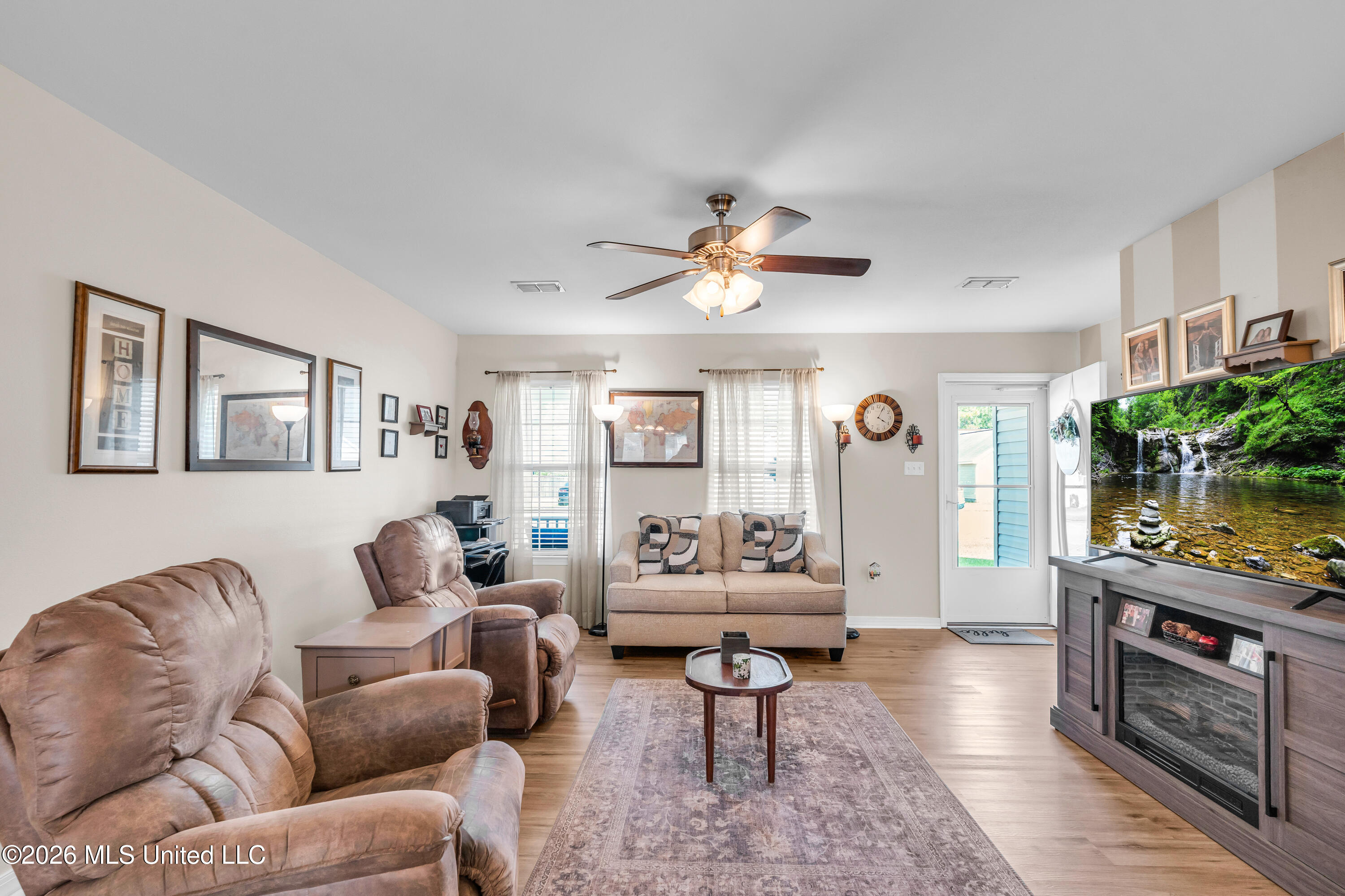 11313 Jessica Drive Property Photo 3
