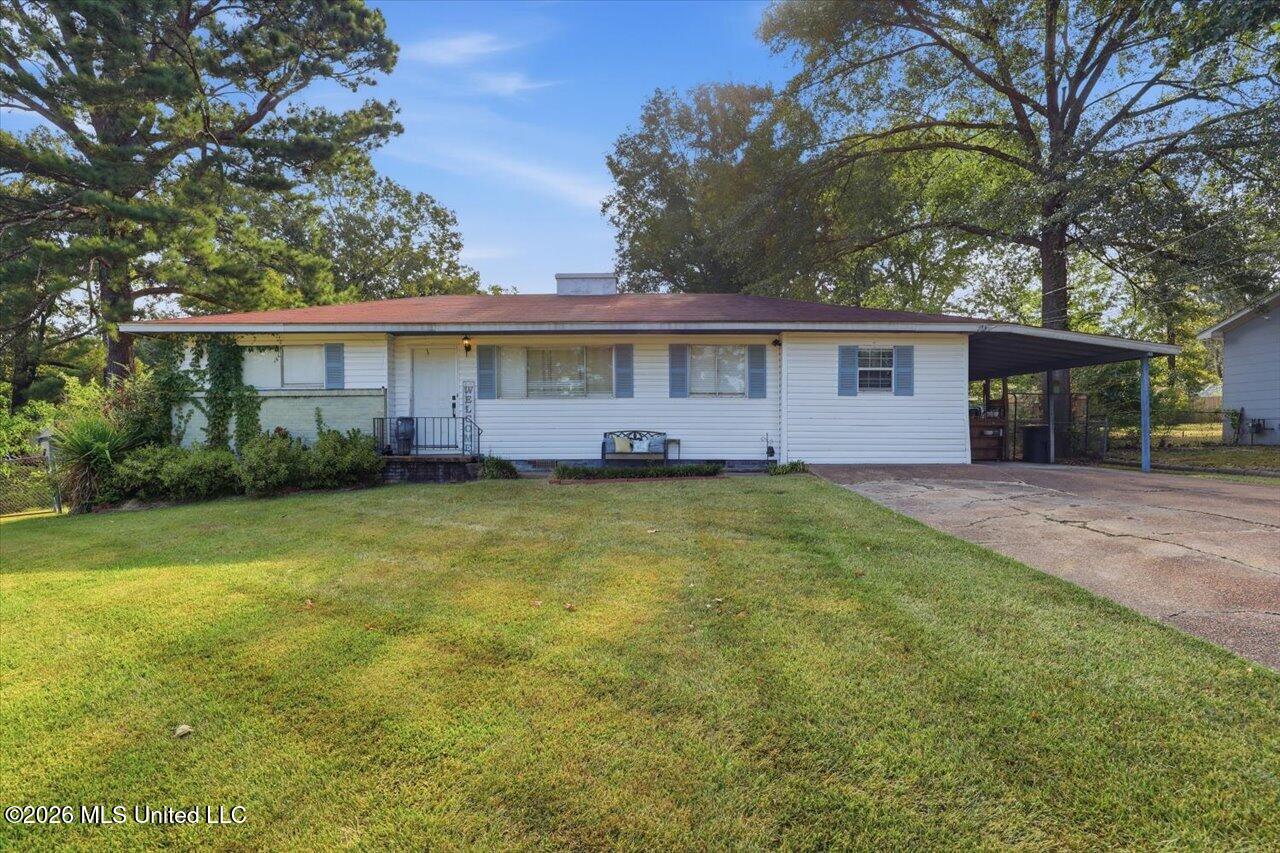 216 Pemberton Drive Property Photo 1