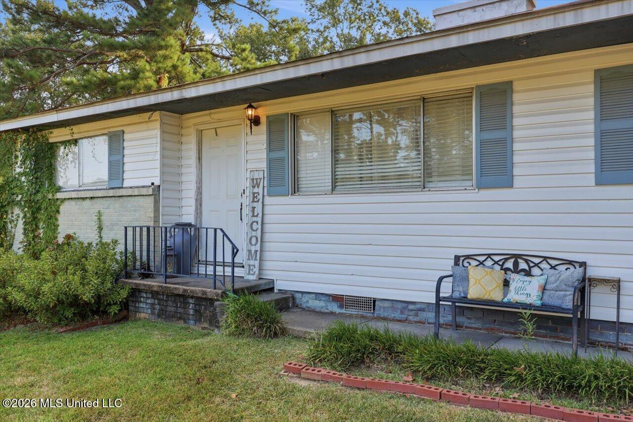 216 Pemberton Drive Property Photo 4