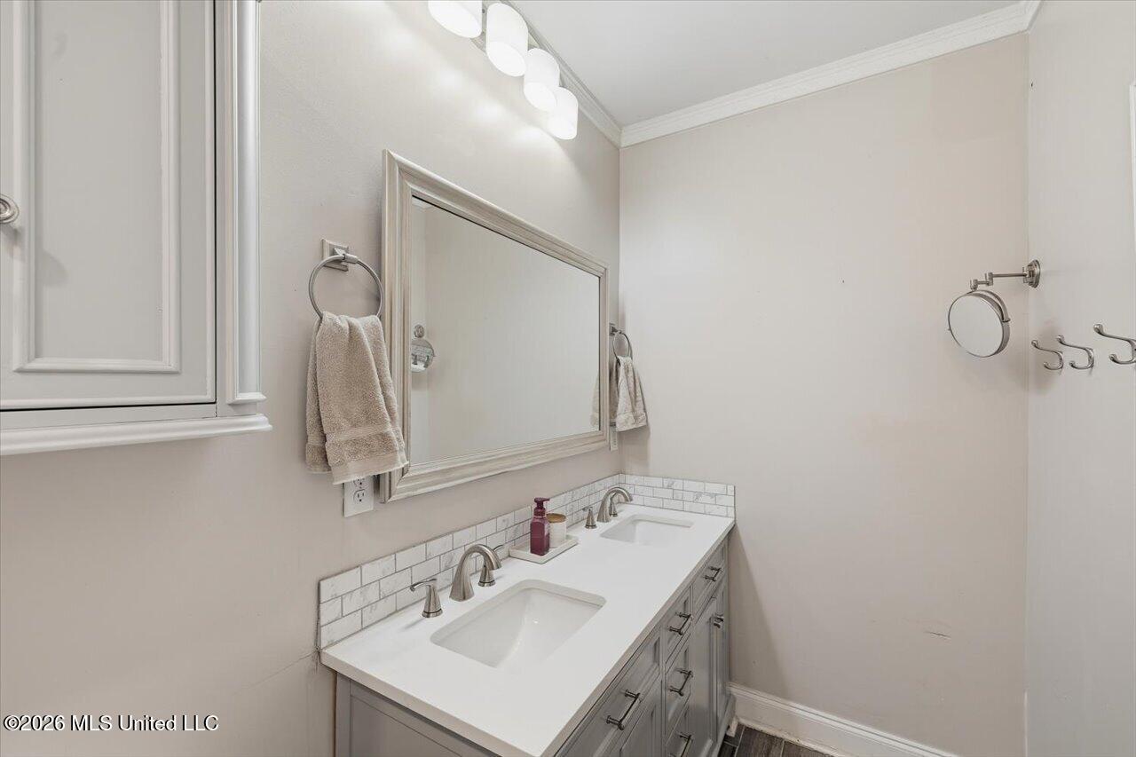 216 Pemberton Drive Property Photo 18