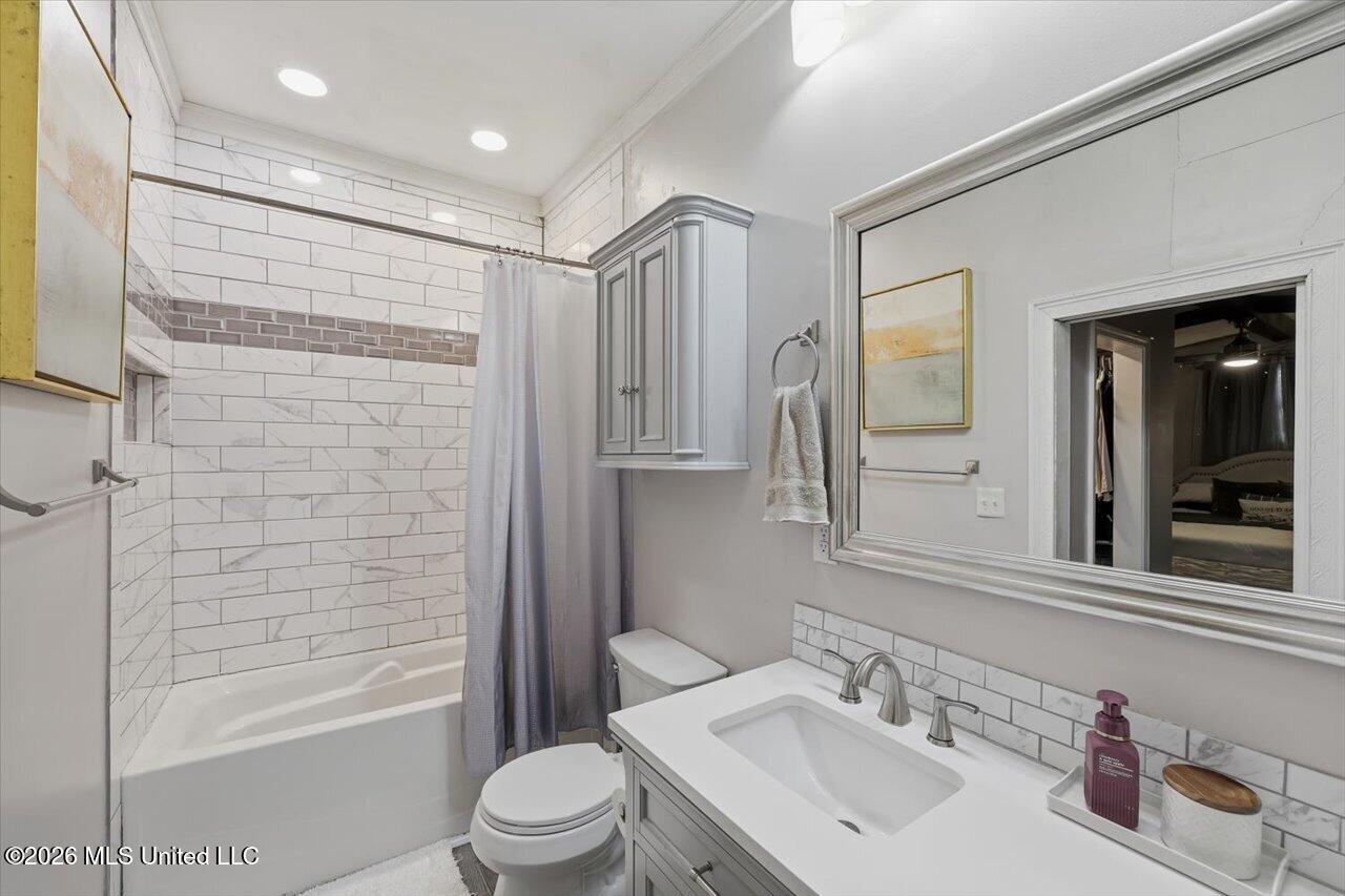 216 Pemberton Drive Property Photo 19