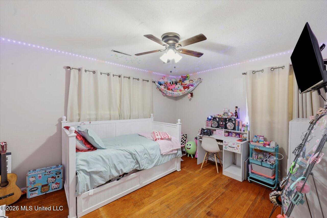 216 Pemberton Drive Property Photo 20