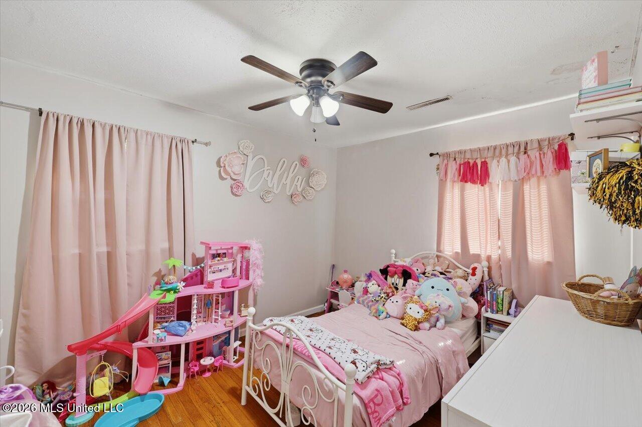 216 Pemberton Drive Property Photo 22