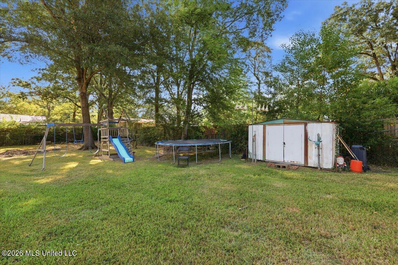 216 Pemberton Drive Property Photo 27