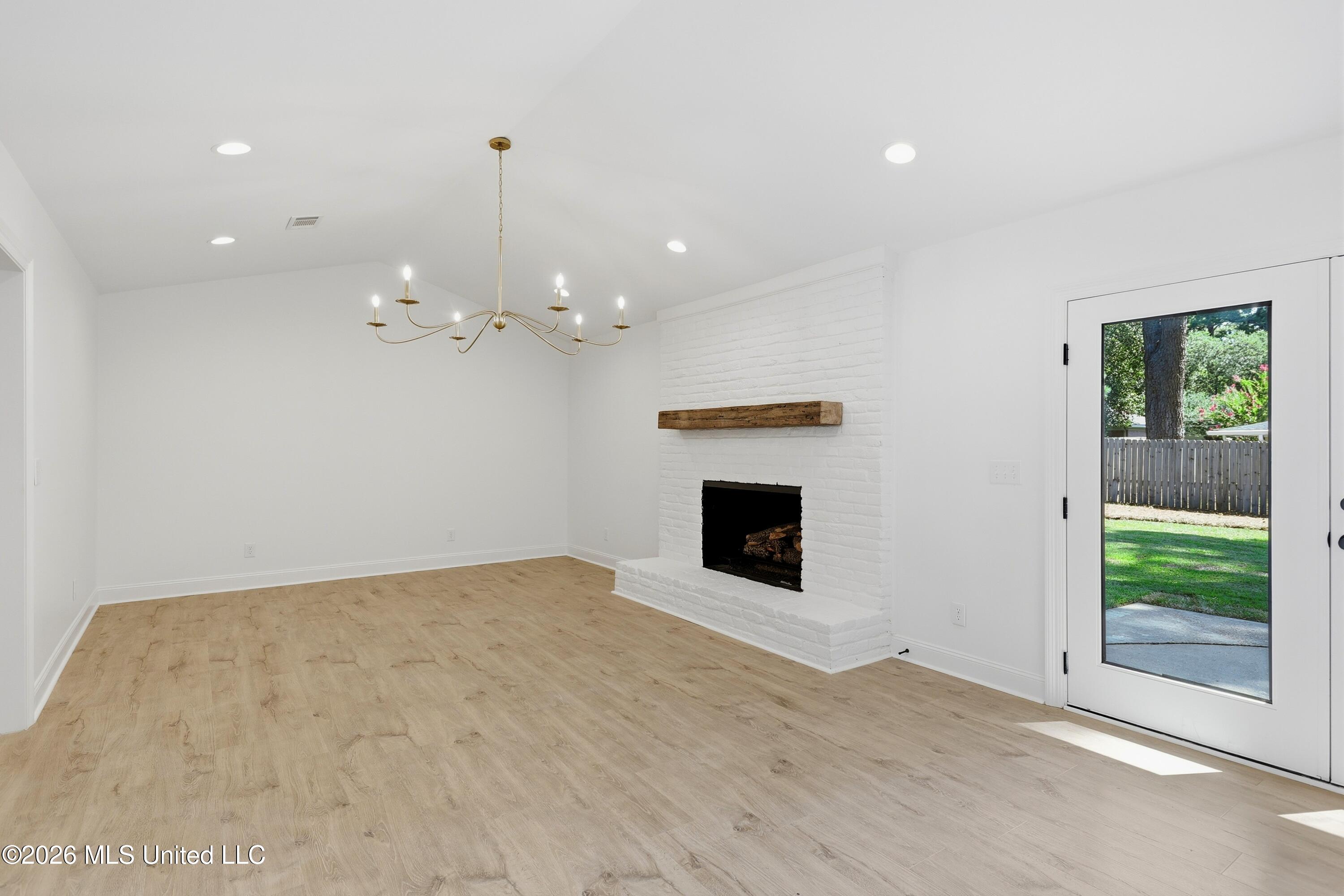 5326 Balmoral Drive Property Photo 3