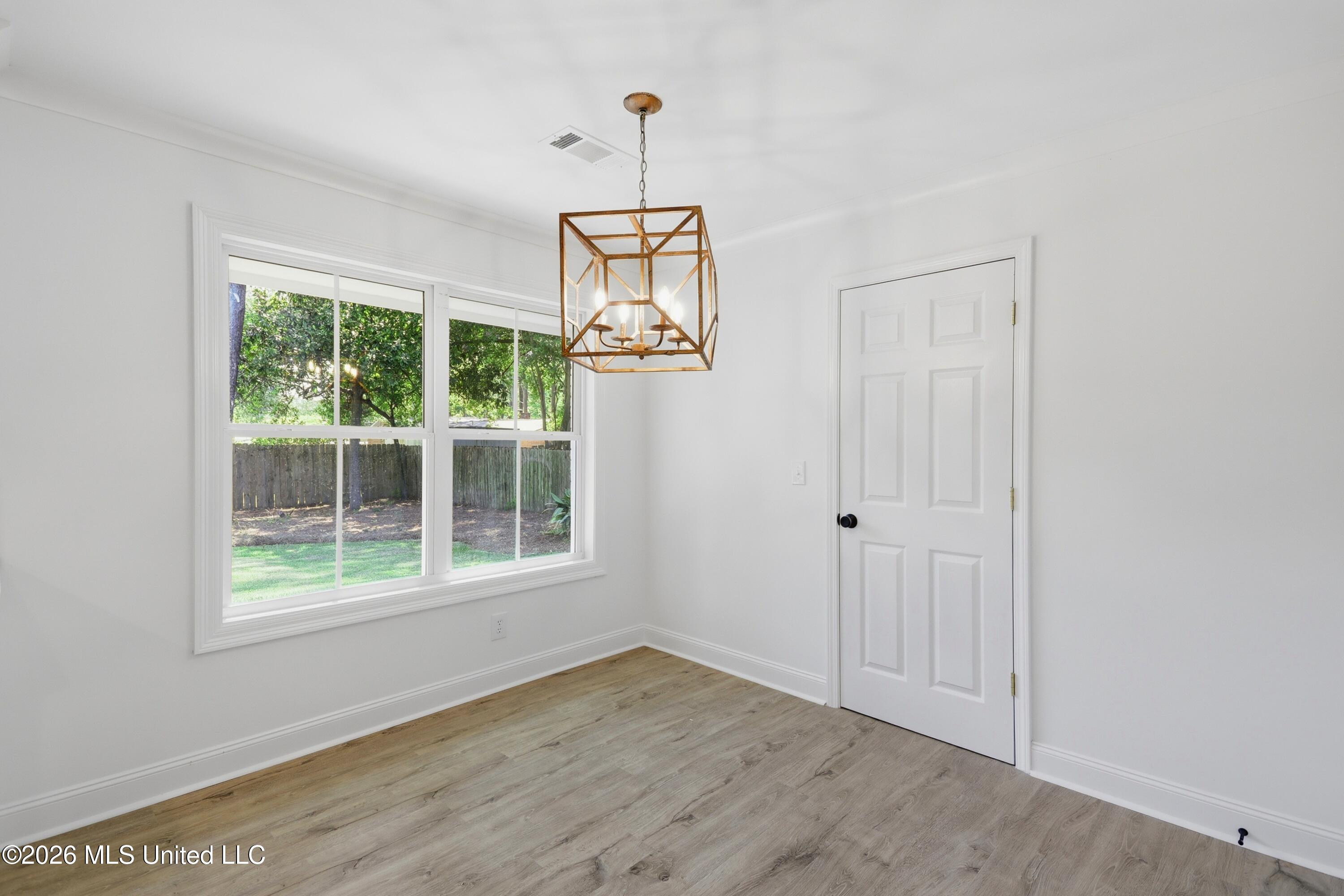 5326 Balmoral Drive Property Photo 10