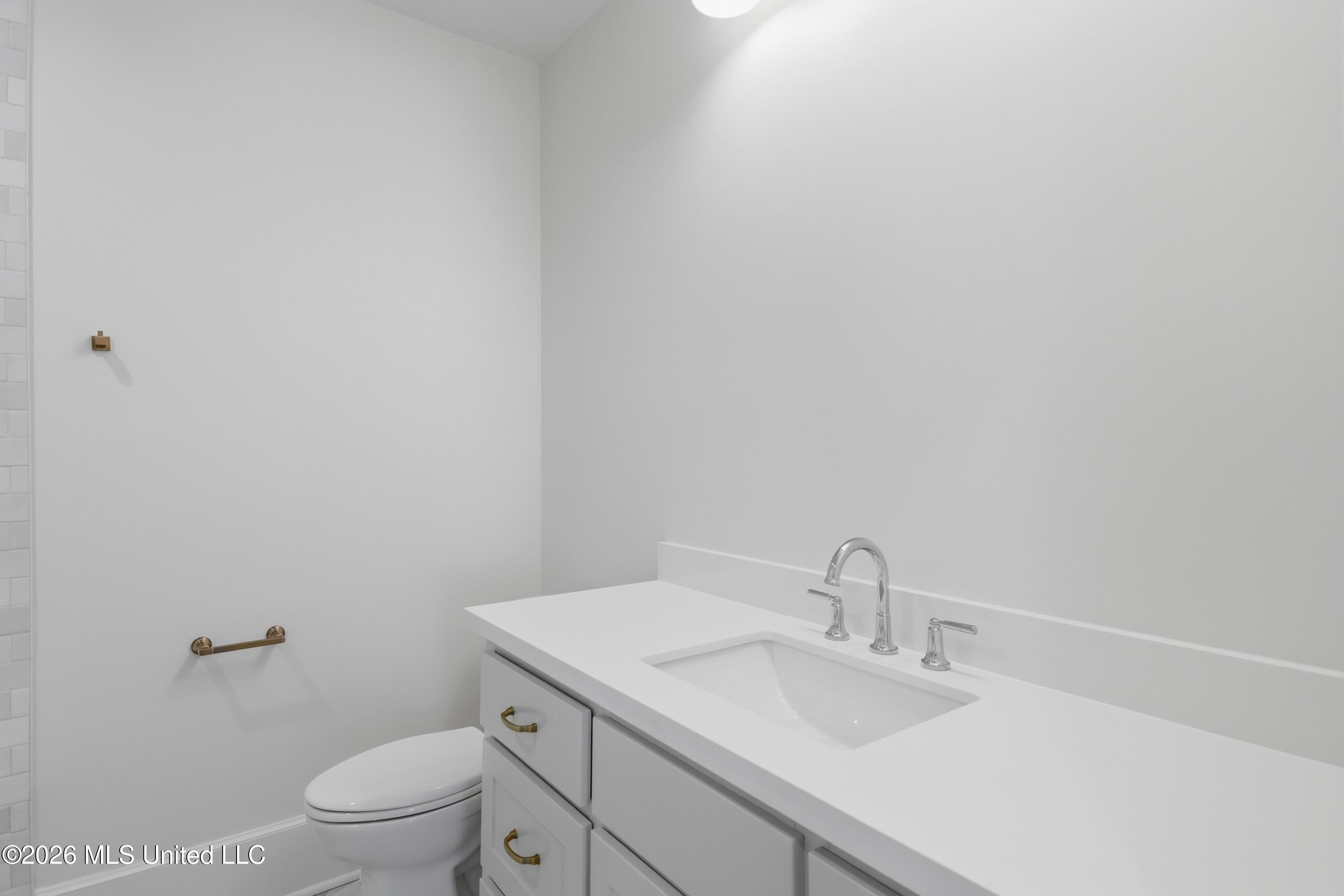 5326 Balmoral Drive Property Photo 18