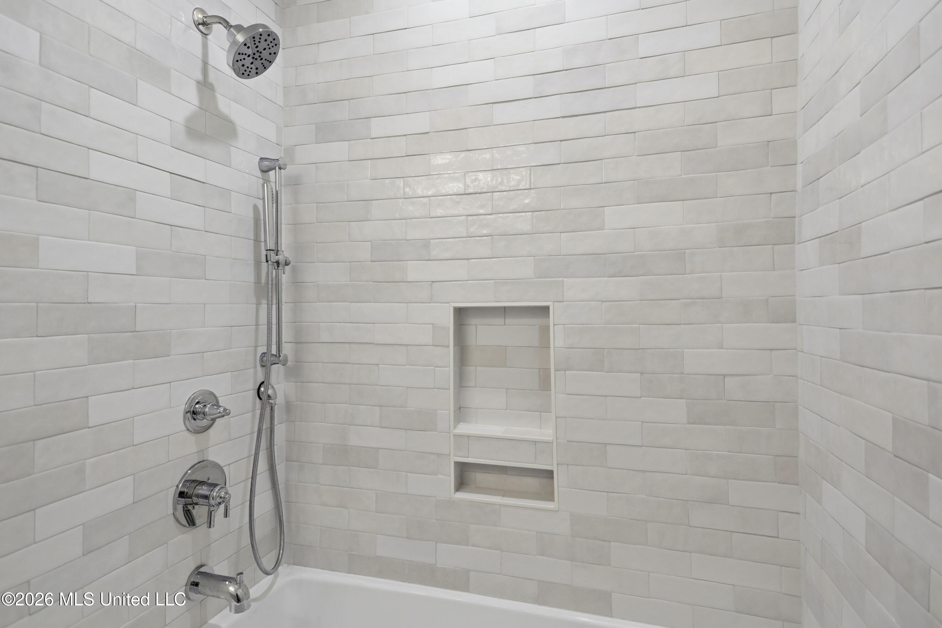 5326 Balmoral Drive Property Photo 19