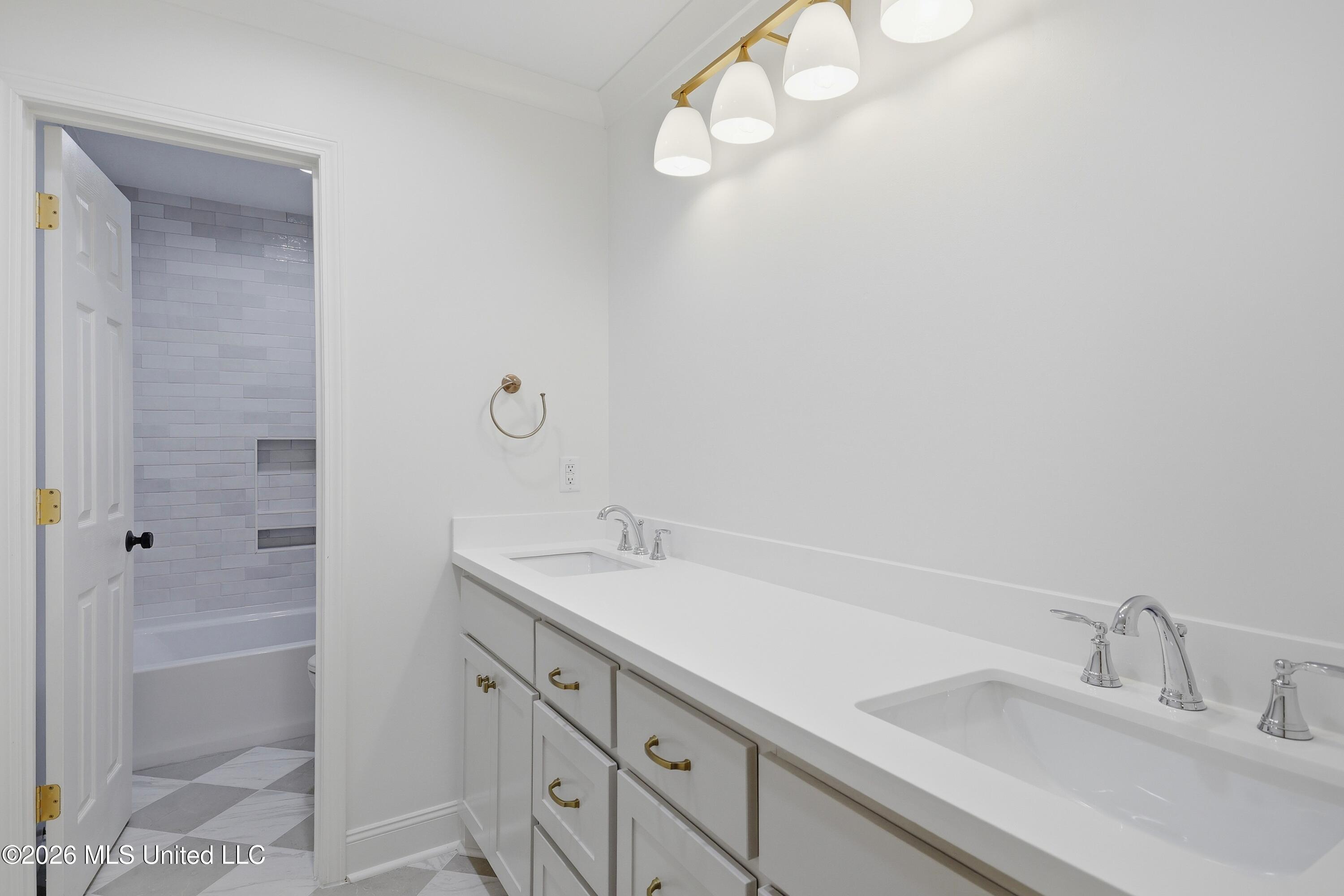 5326 Balmoral Drive Property Photo 21