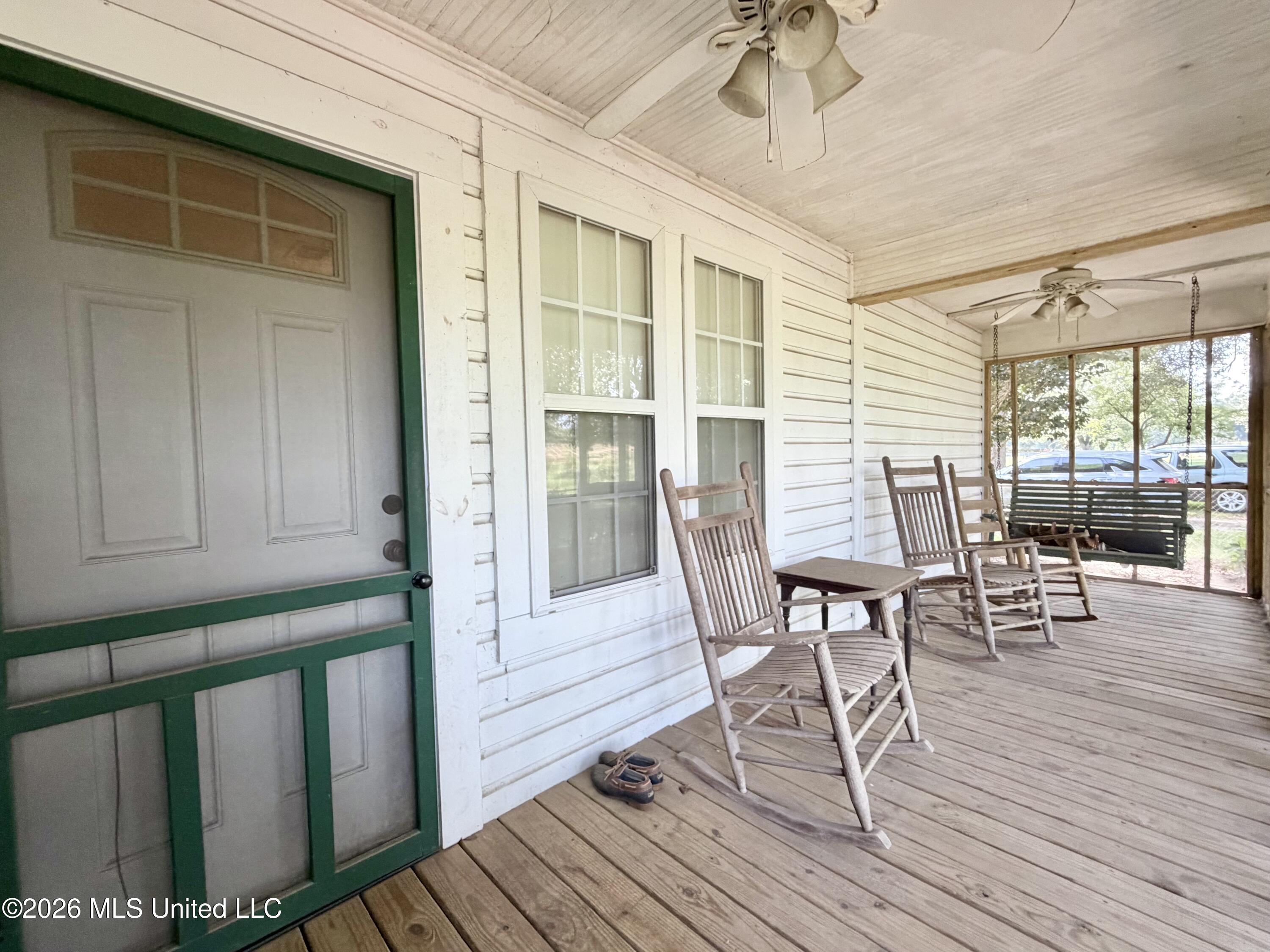 8488 Neely Avera Road Property Photo 4