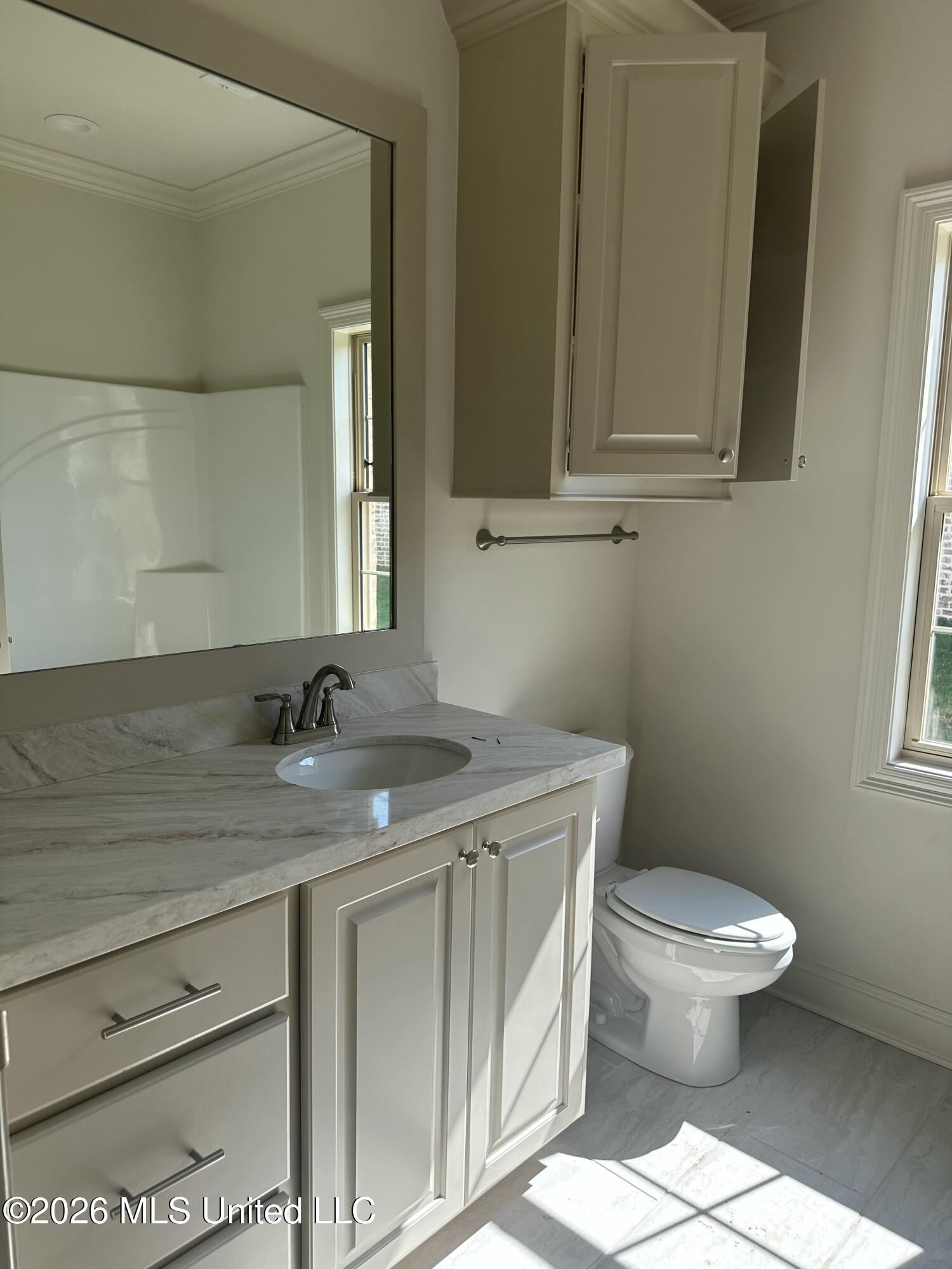 416 Old Maple Cove Property Photo 5