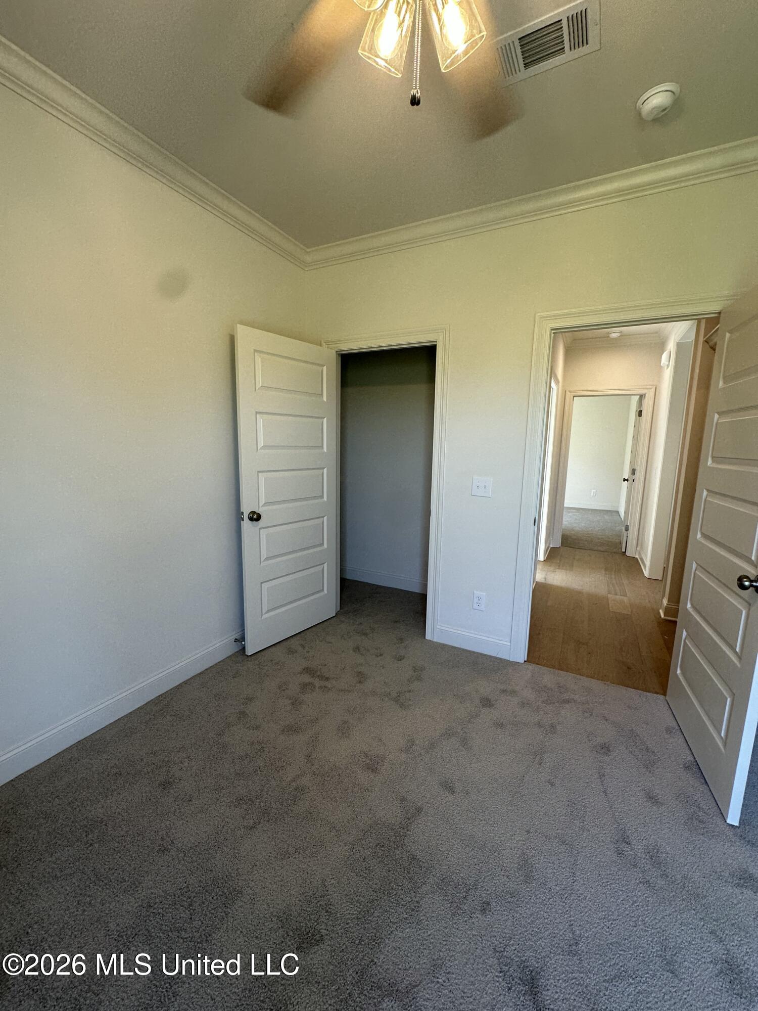 416 Old Maple Cove Property Photo 10