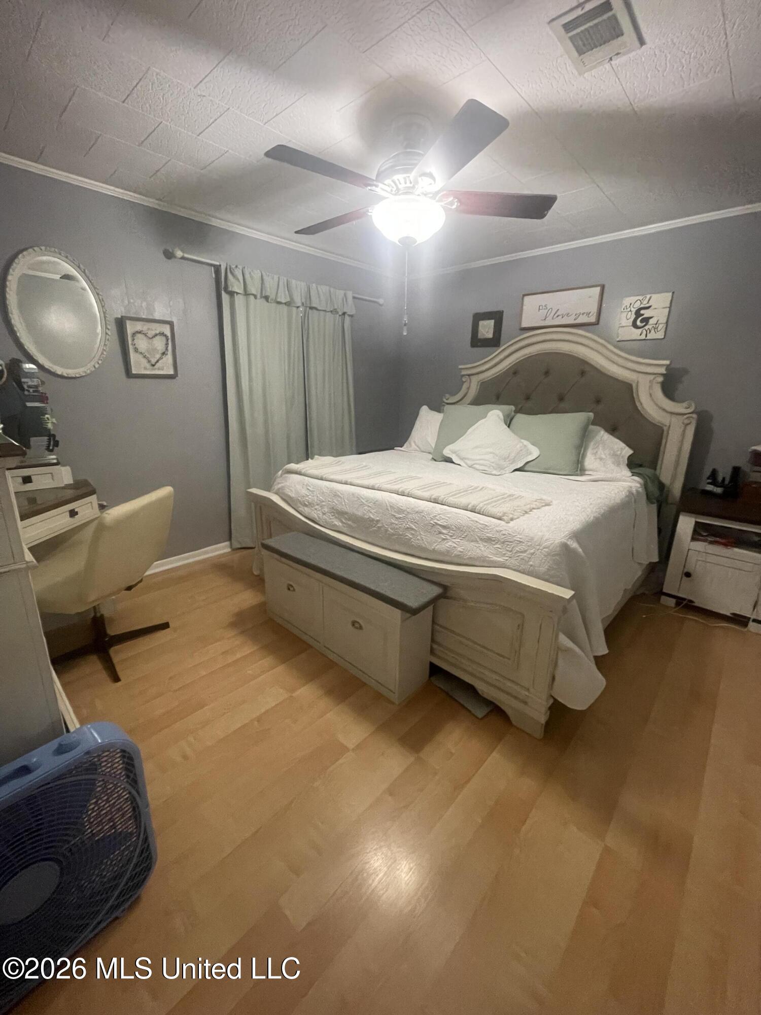 708 Nw Zetus Road Property Photo 6
