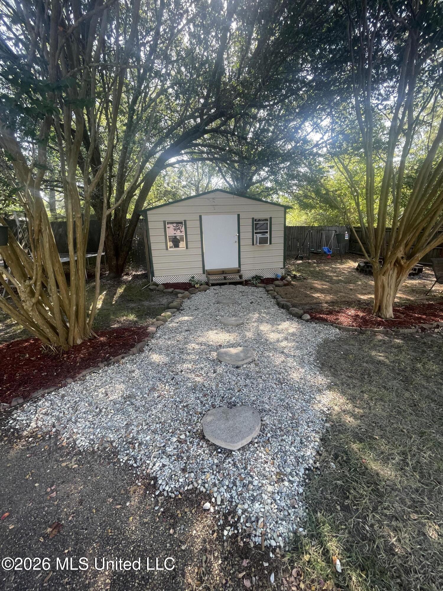 708 Nw Zetus Road Property Photo 16