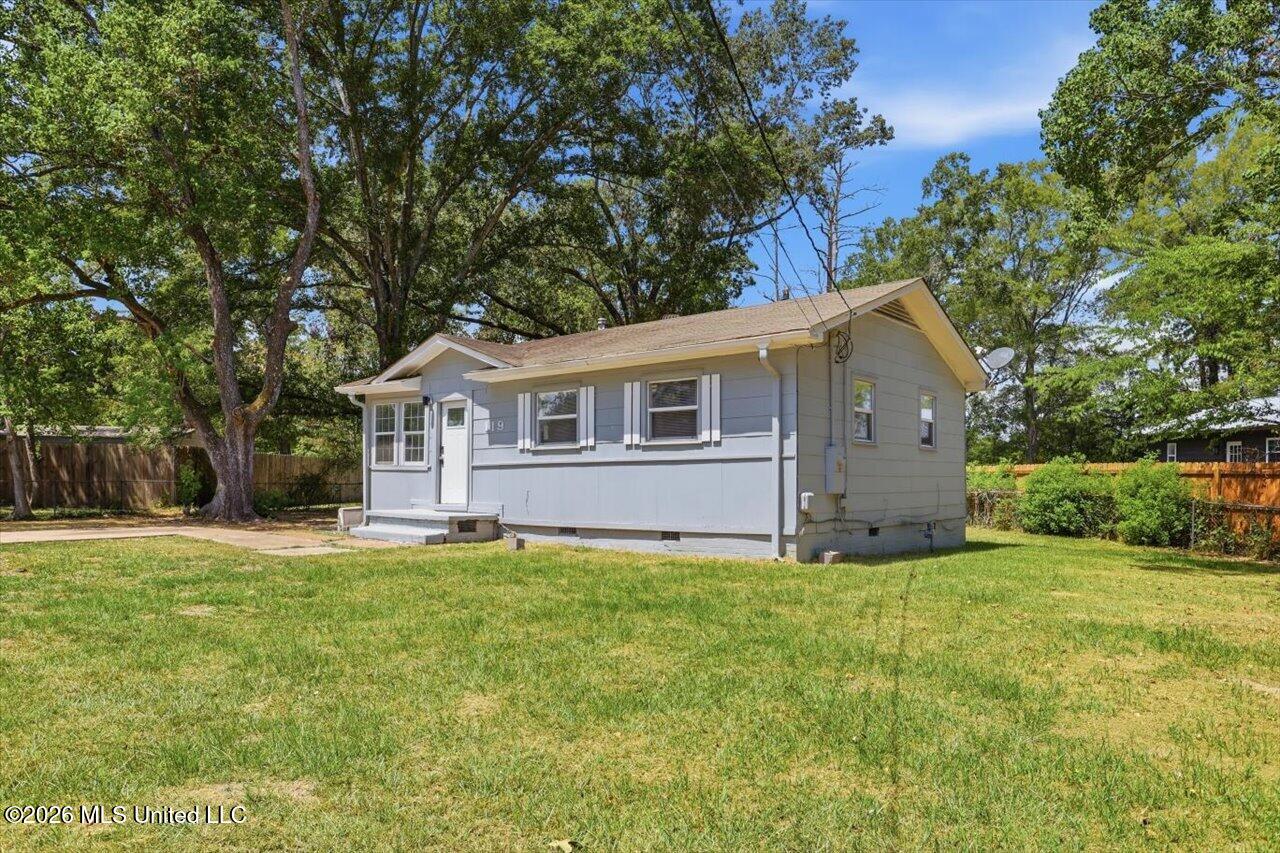 119 Areo Drive Property Photo 2