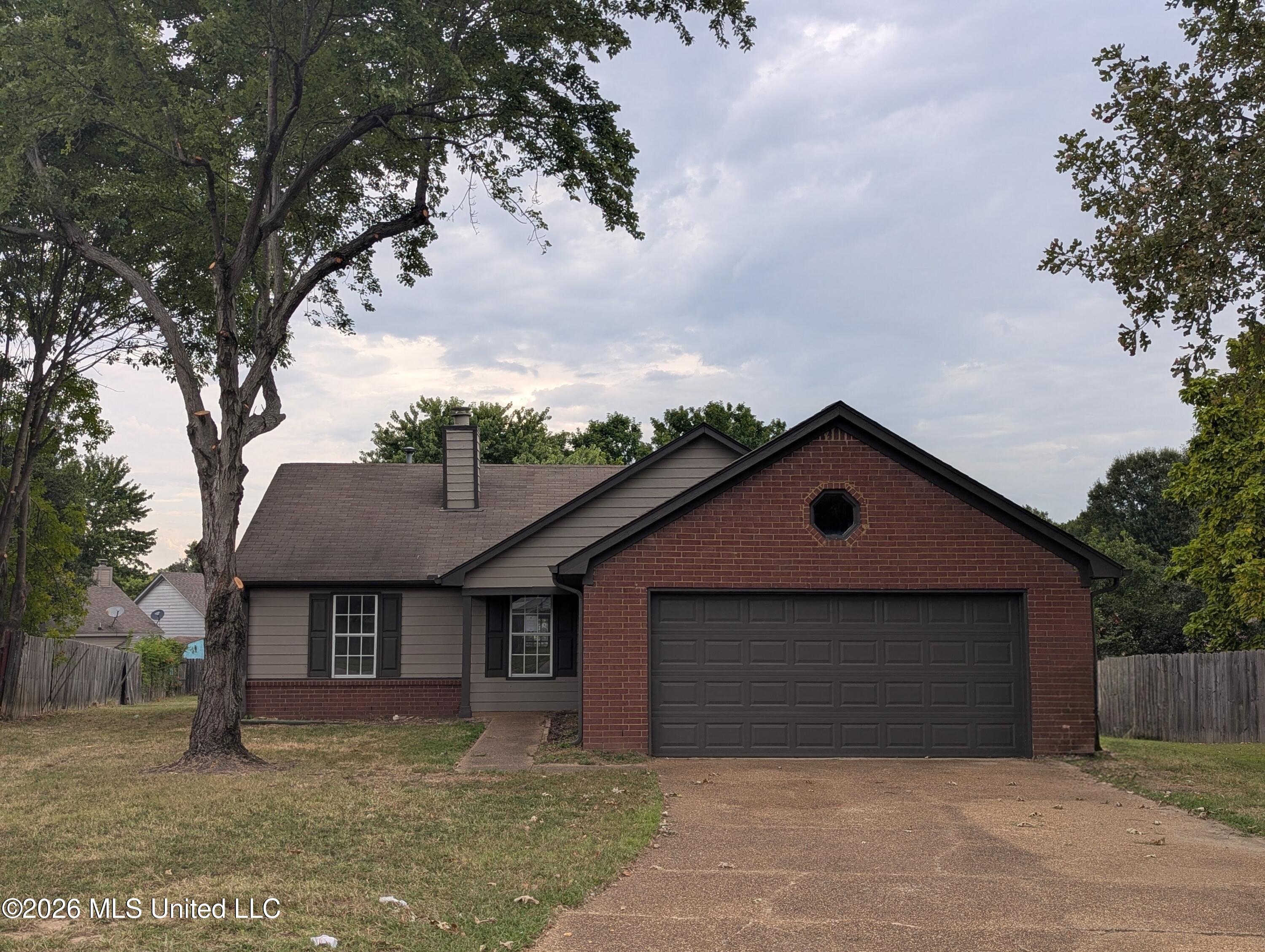 2872 Waverly Drive Property Photo 1