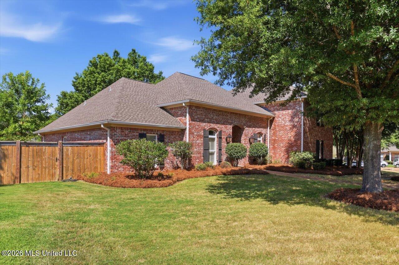 205 Helena Lane Property Photo 4