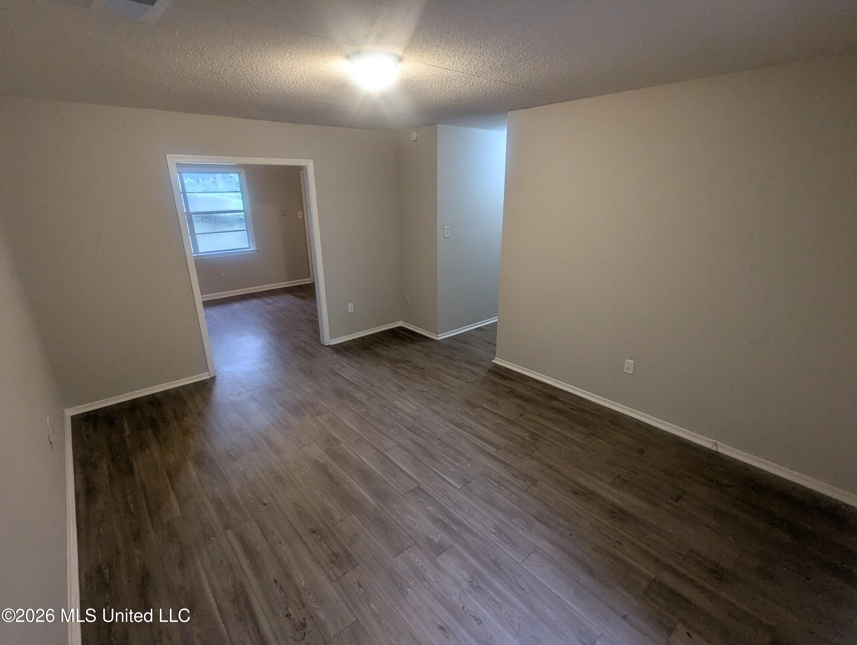 5550 Winterwood Drive Property Photo 5