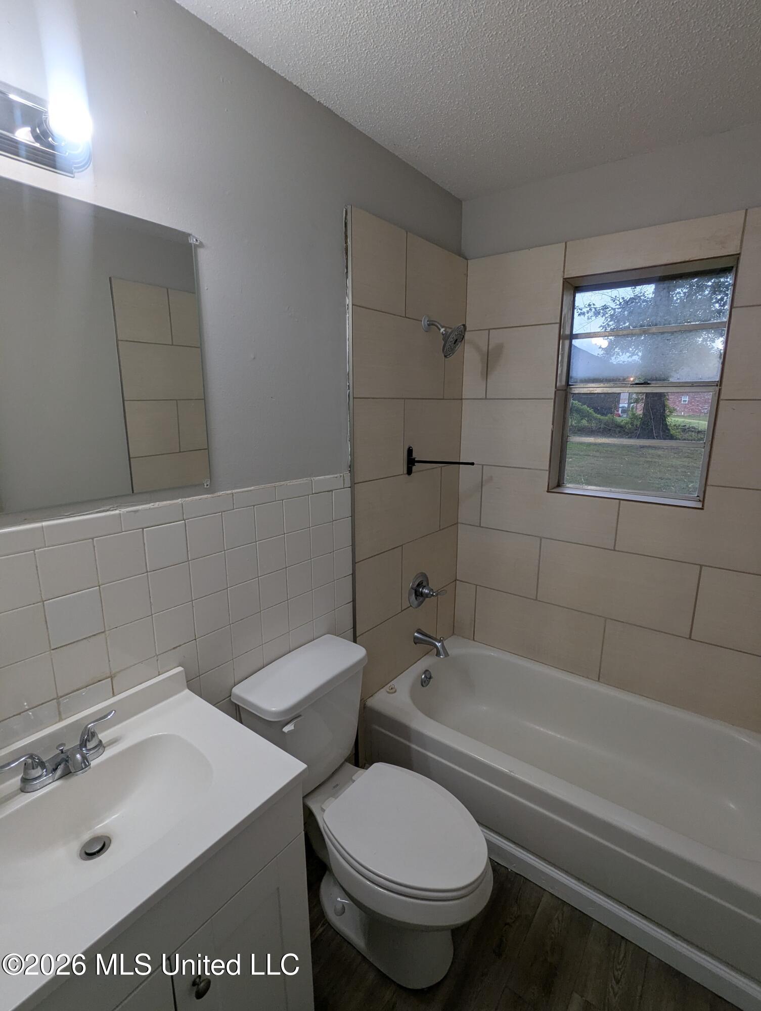 5550 Winterwood Drive Property Photo 9