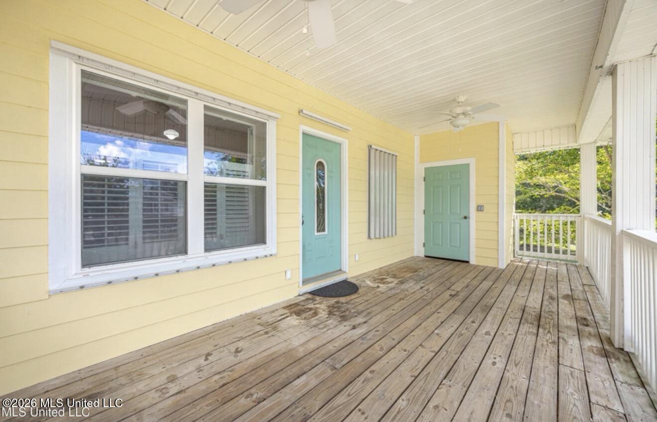 1457 Georgia Place Property Photo 3