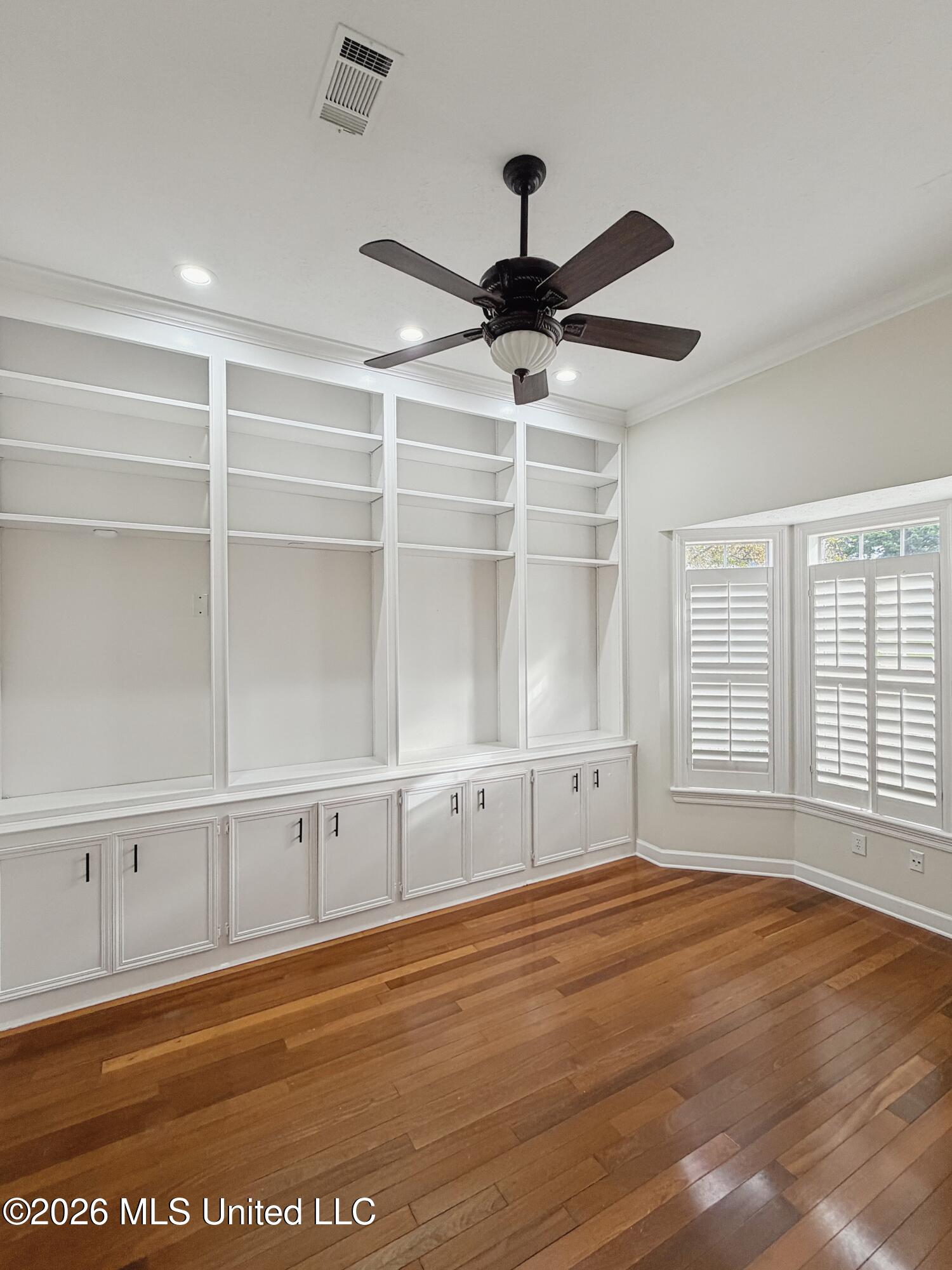 116 Hidden Hills Drive Property Photo 4