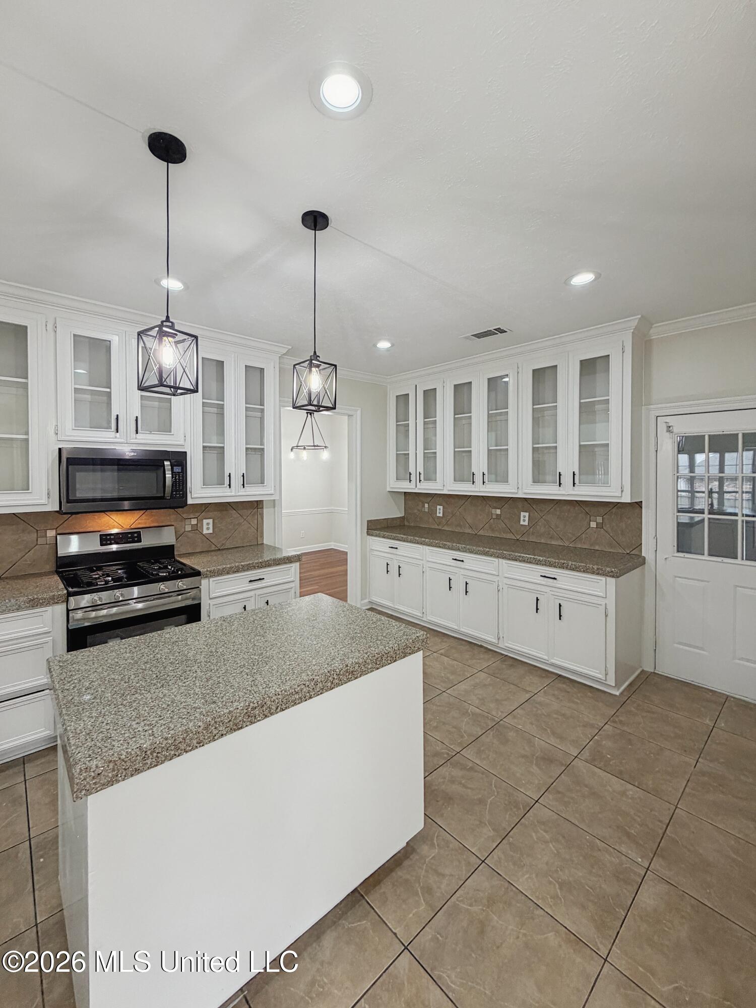 116 Hidden Hills Drive Property Photo 6