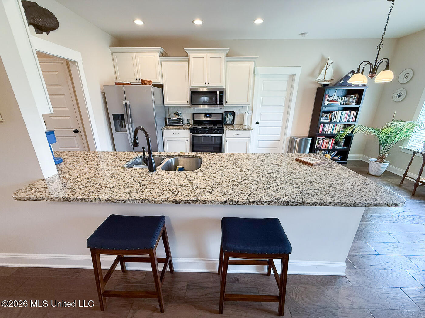 689 Holiday Cove Property Photo 13