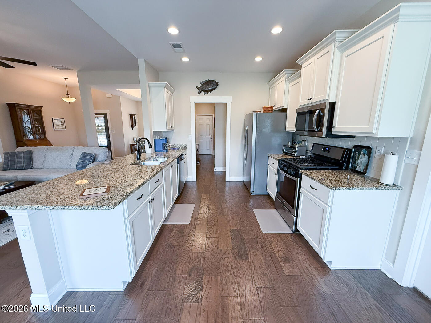 689 Holiday Cove Property Photo 14