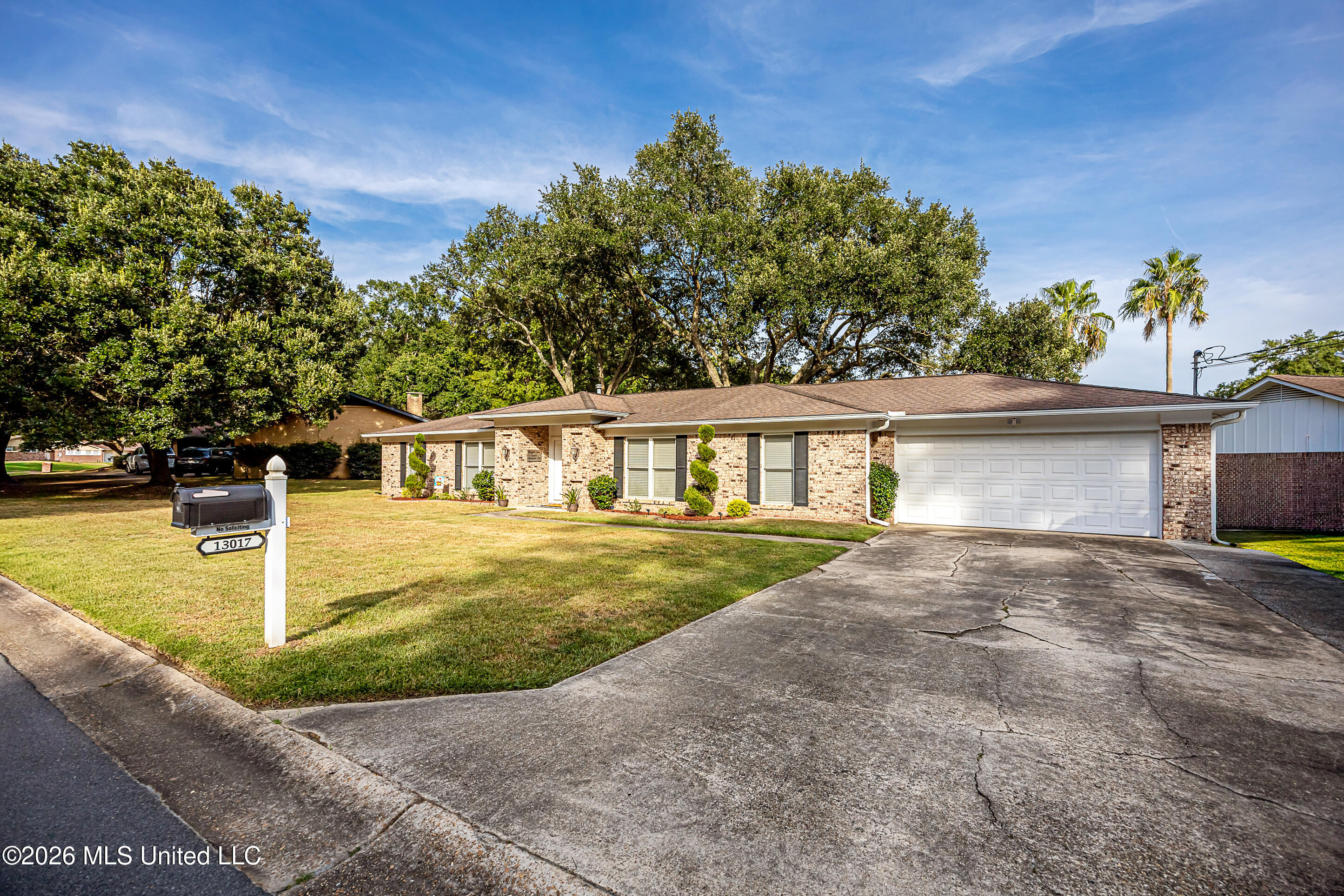 13017 Hanover Drive Property Photo 3