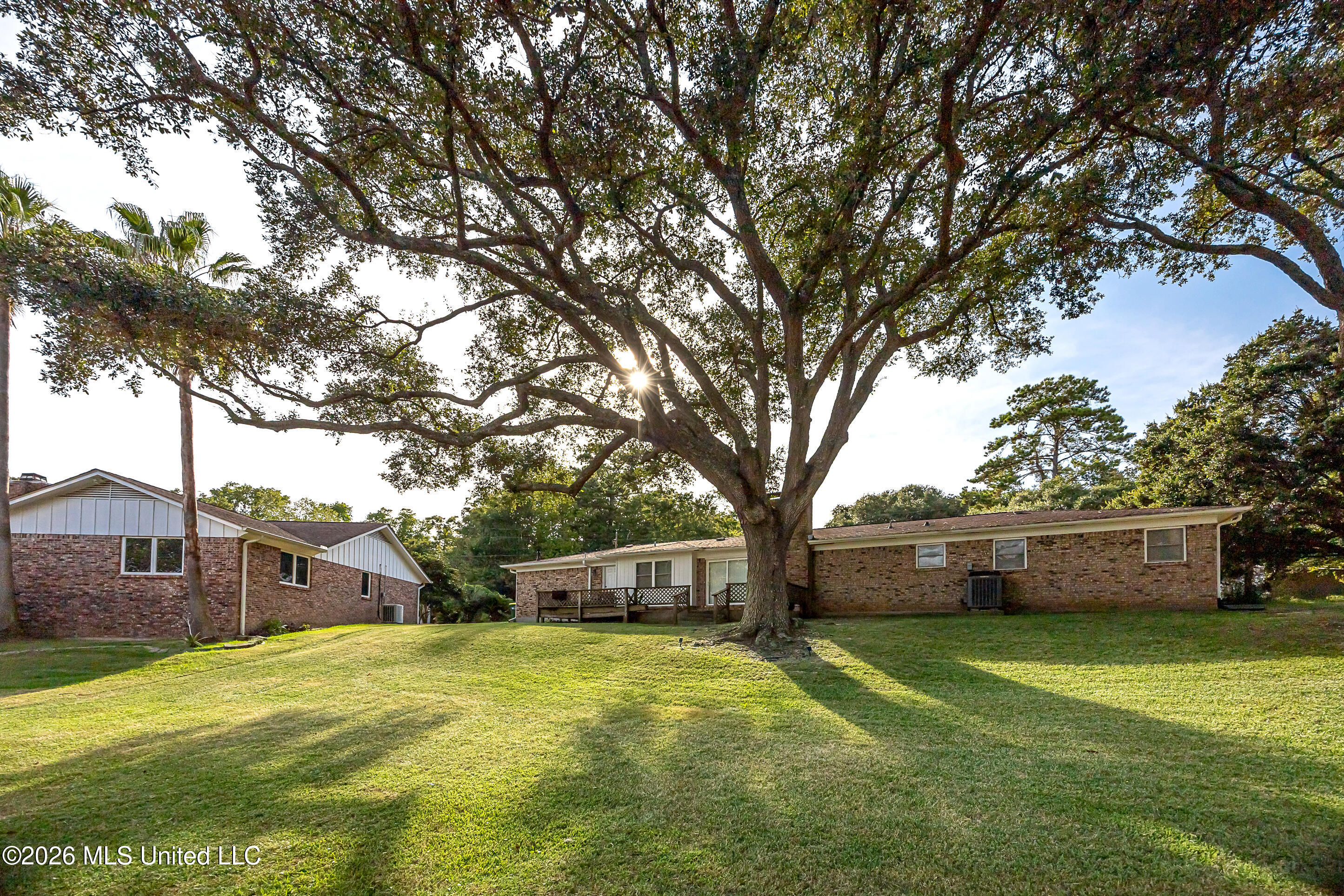 13017 Hanover Drive Property Photo 9