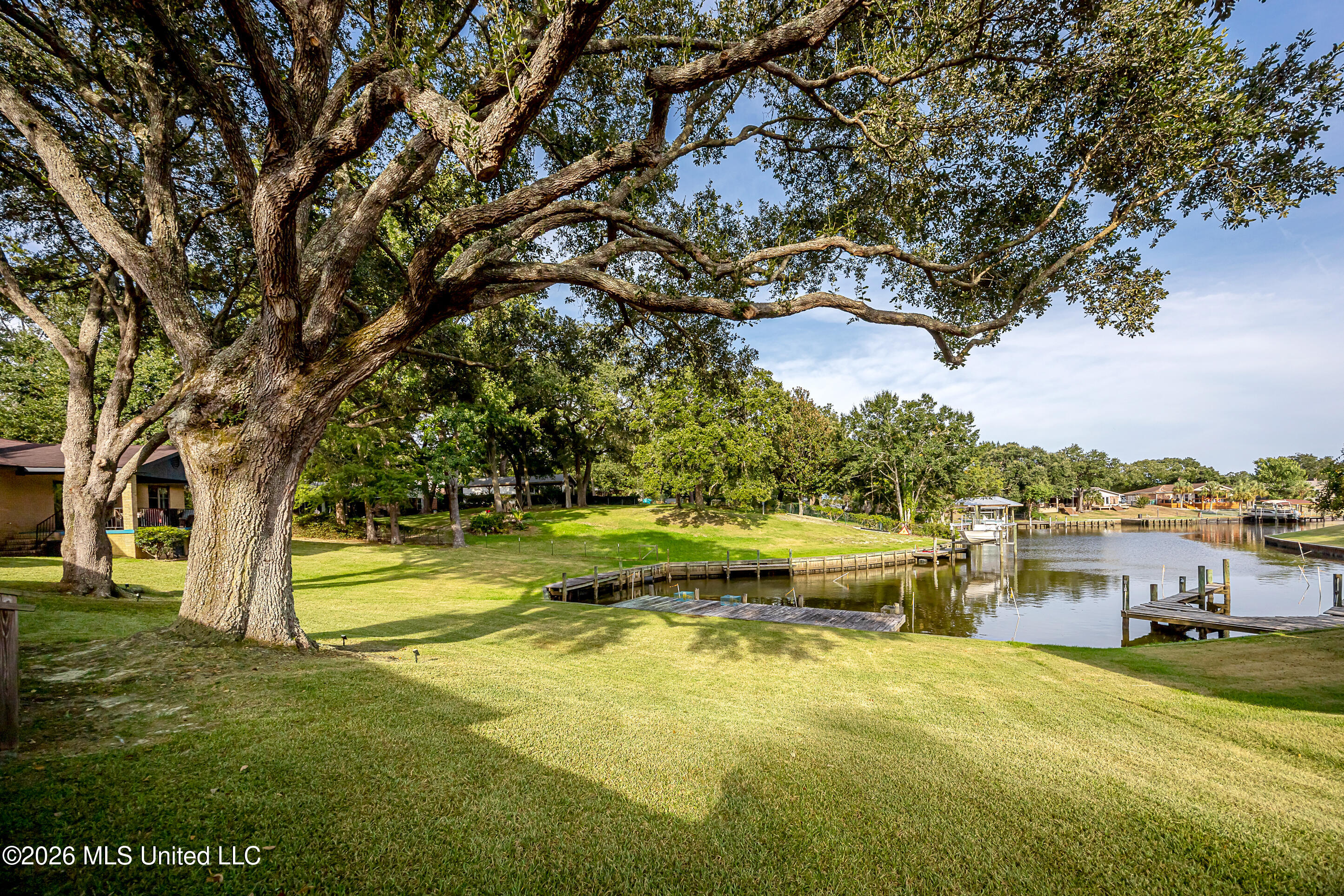 13017 Hanover Drive Property Photo 10