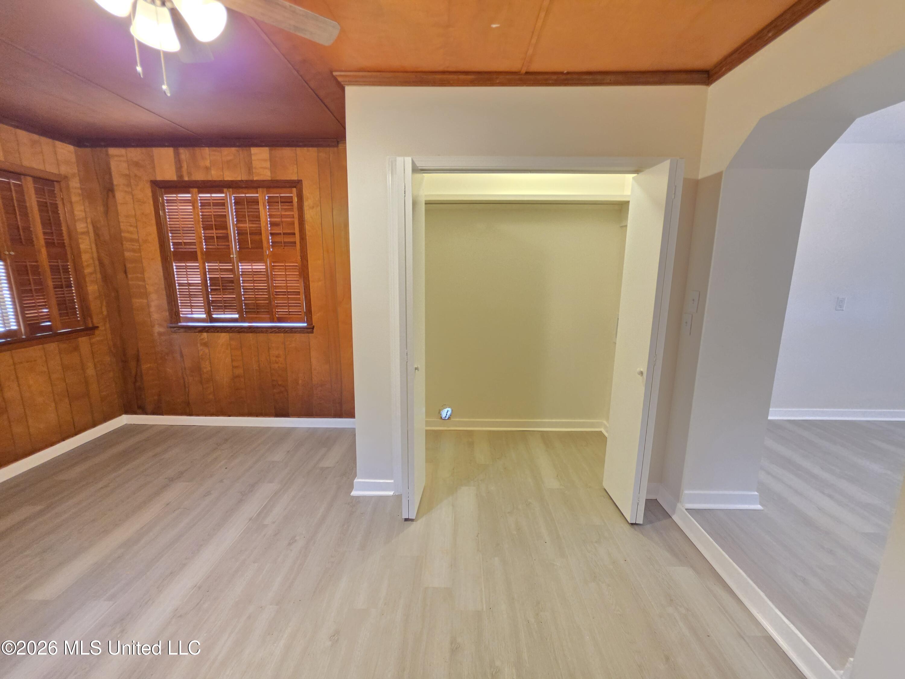 215 Buena Vista Drive Property Photo 9