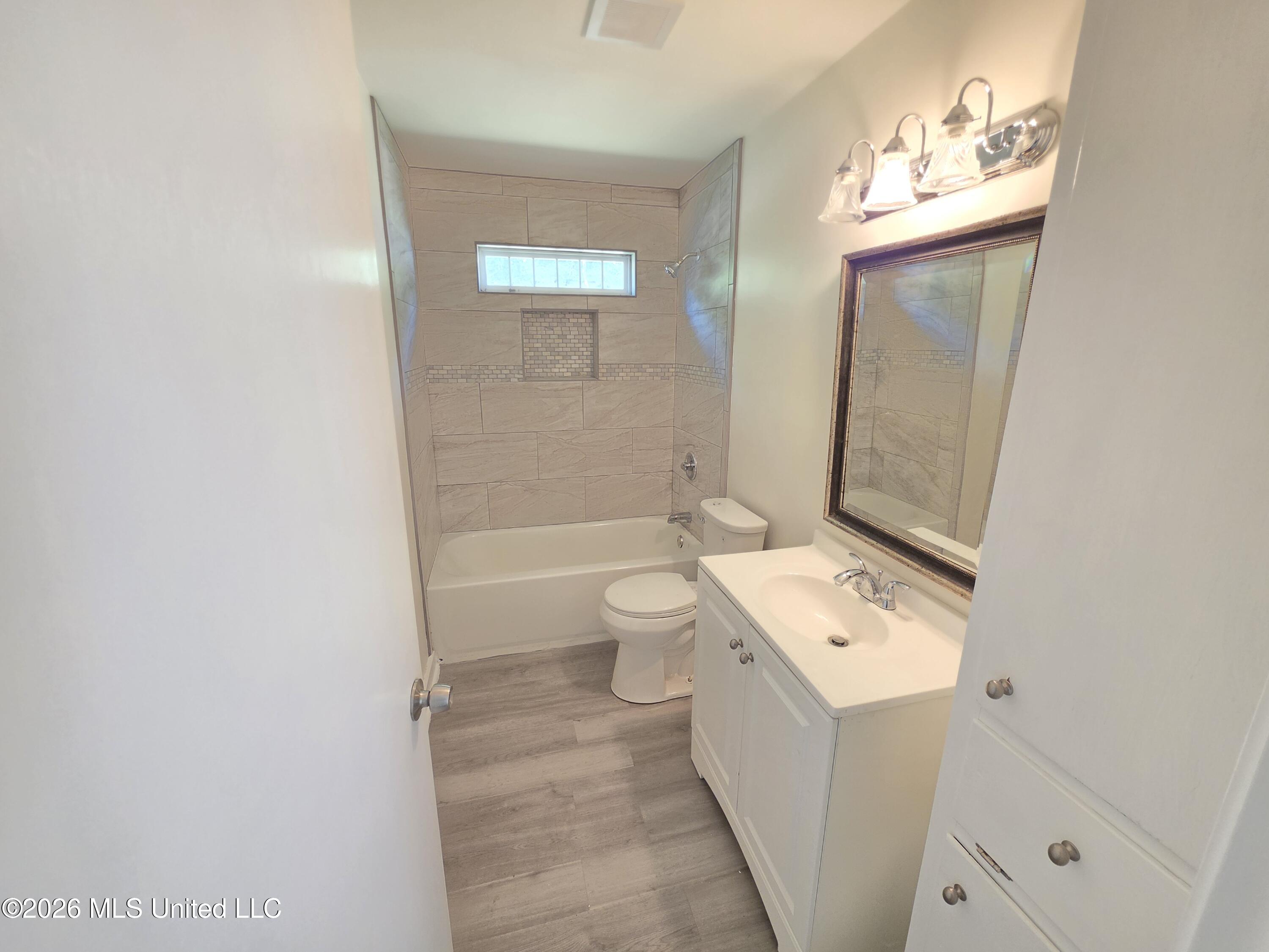 215 Buena Vista Drive Property Photo 13